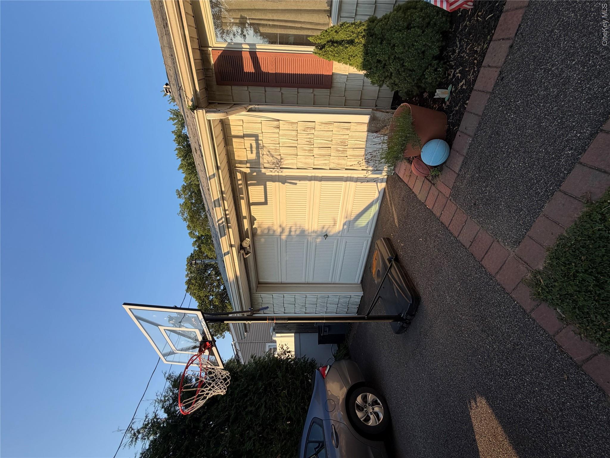 1443 Lombardy Boulevard Property Photo 17