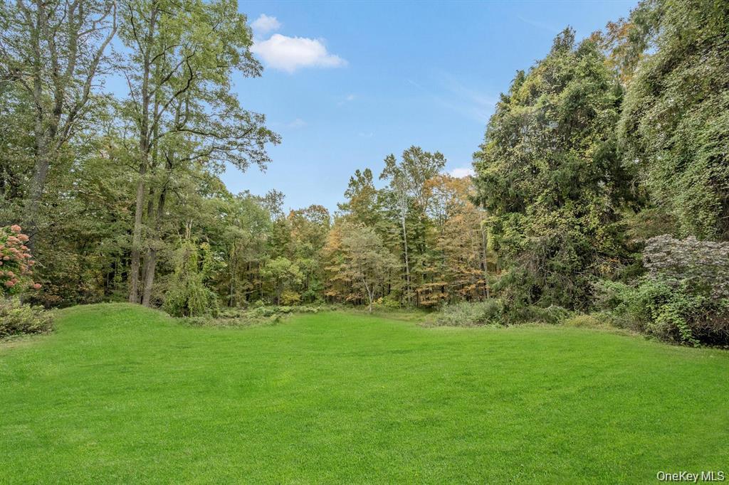 209 Hardscrabble Road Property Photo 32