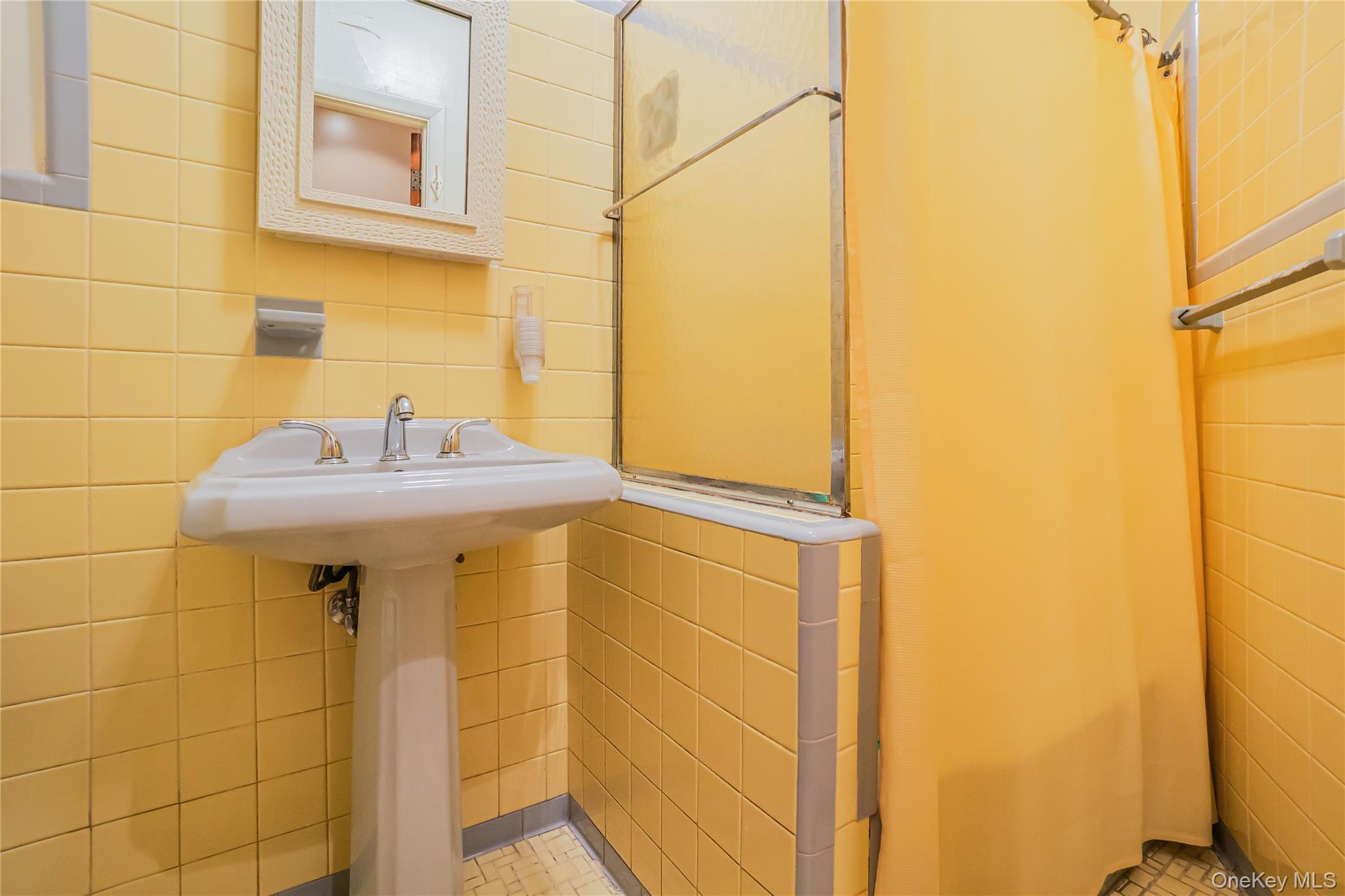 1880 Bleecker Street Property Photo 9
