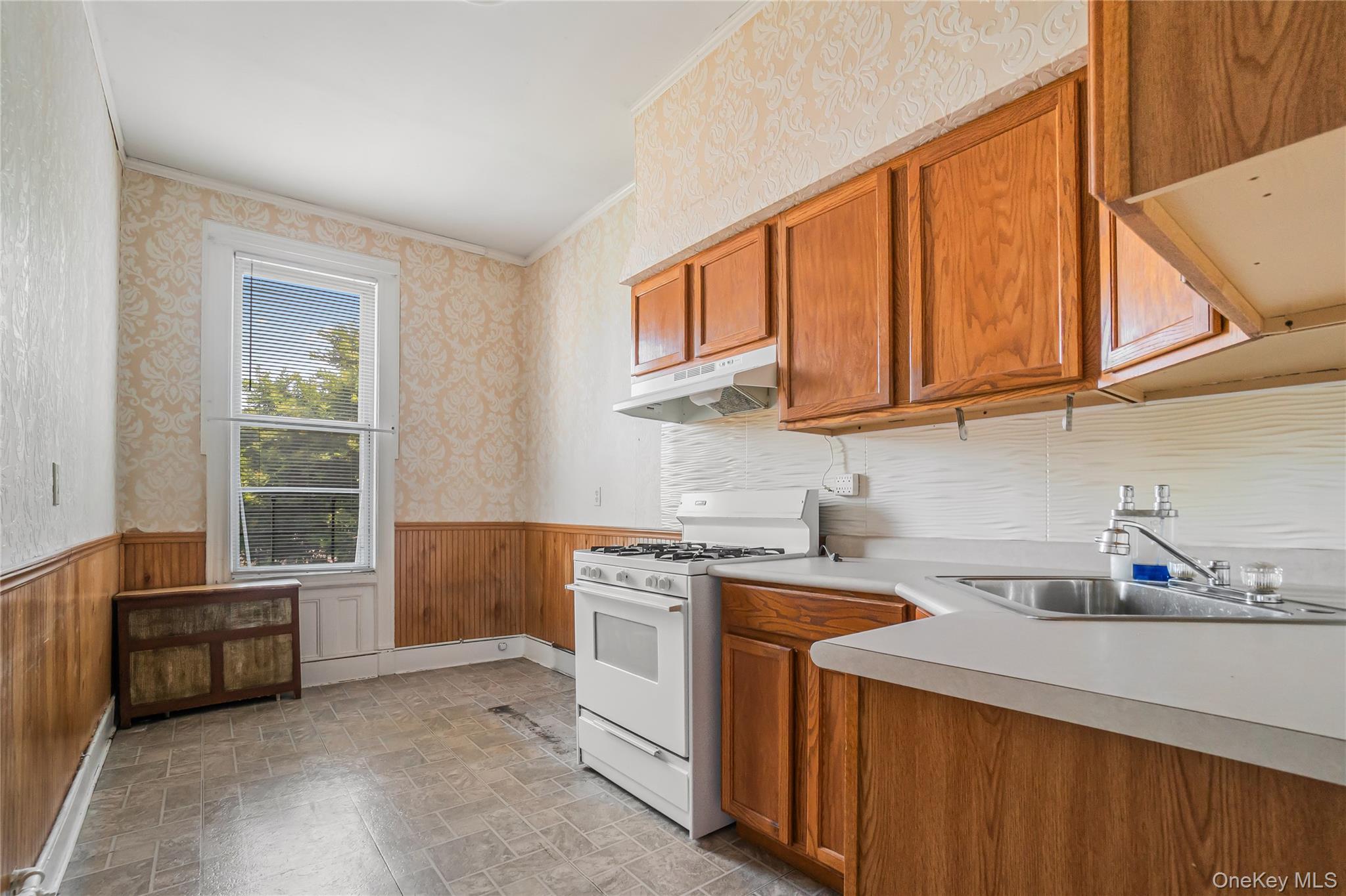 1880 Bleecker Street Property Photo 36