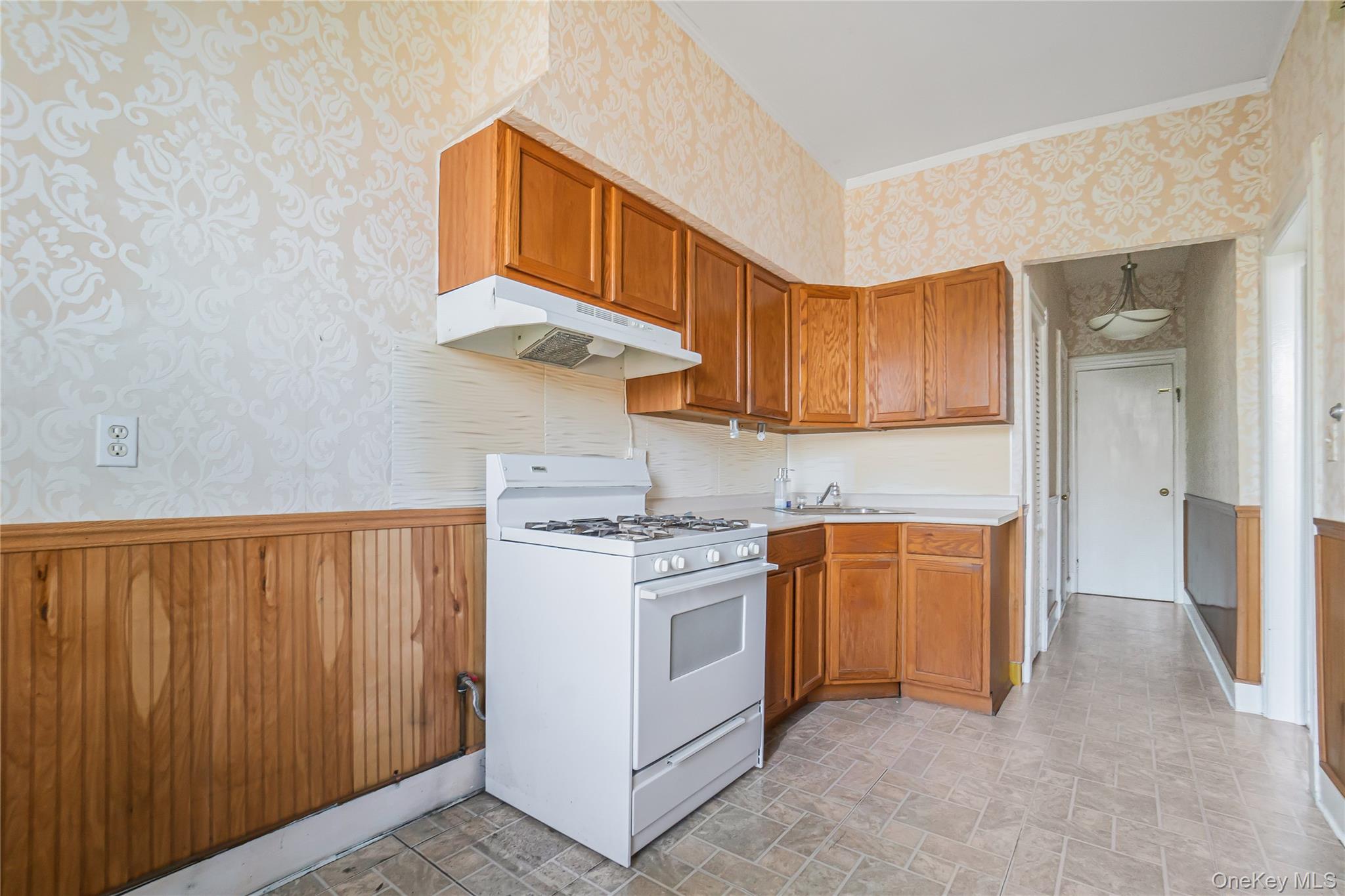 1880 Bleecker Street Property Photo 37