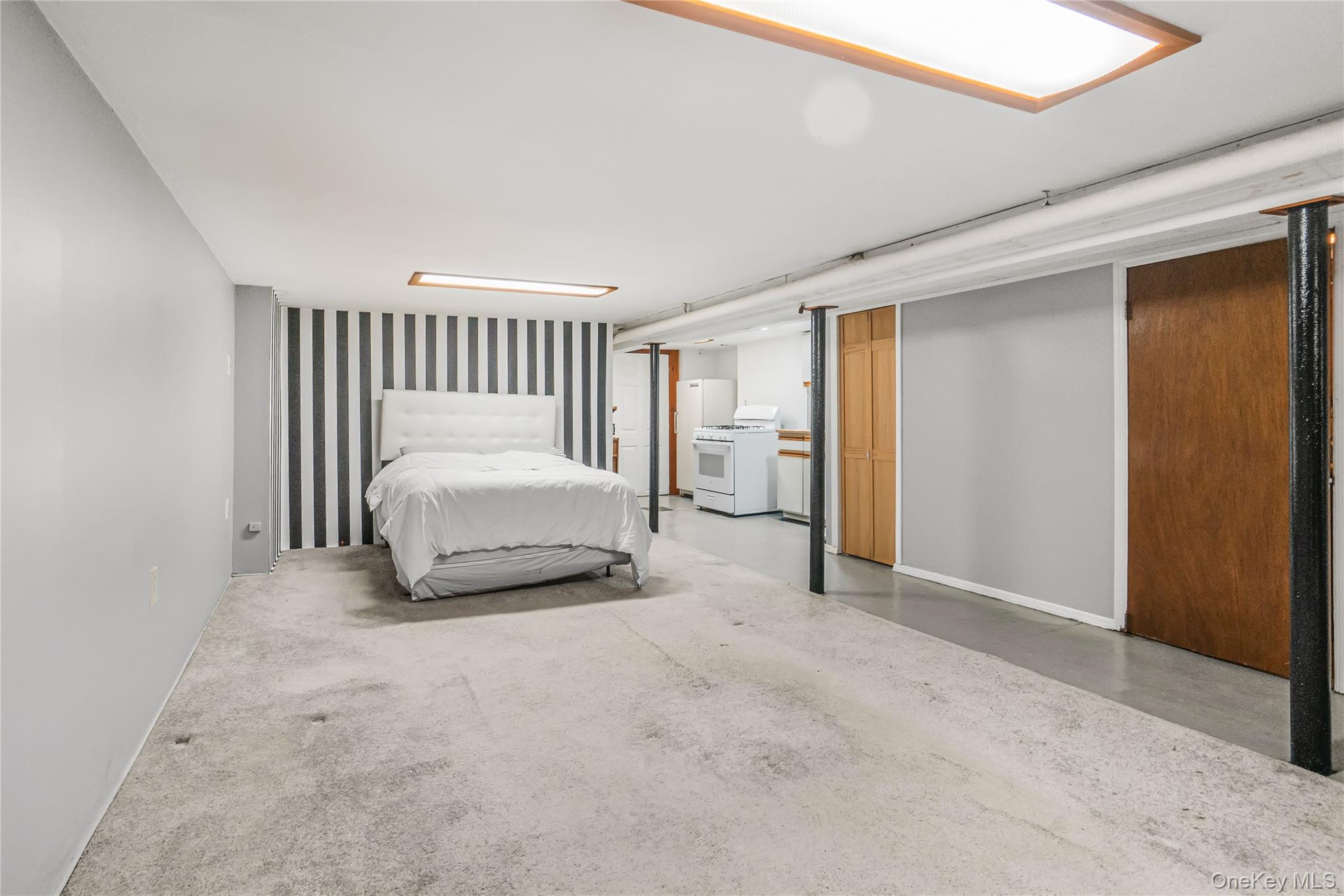 1880 Bleecker Street Property Photo 39