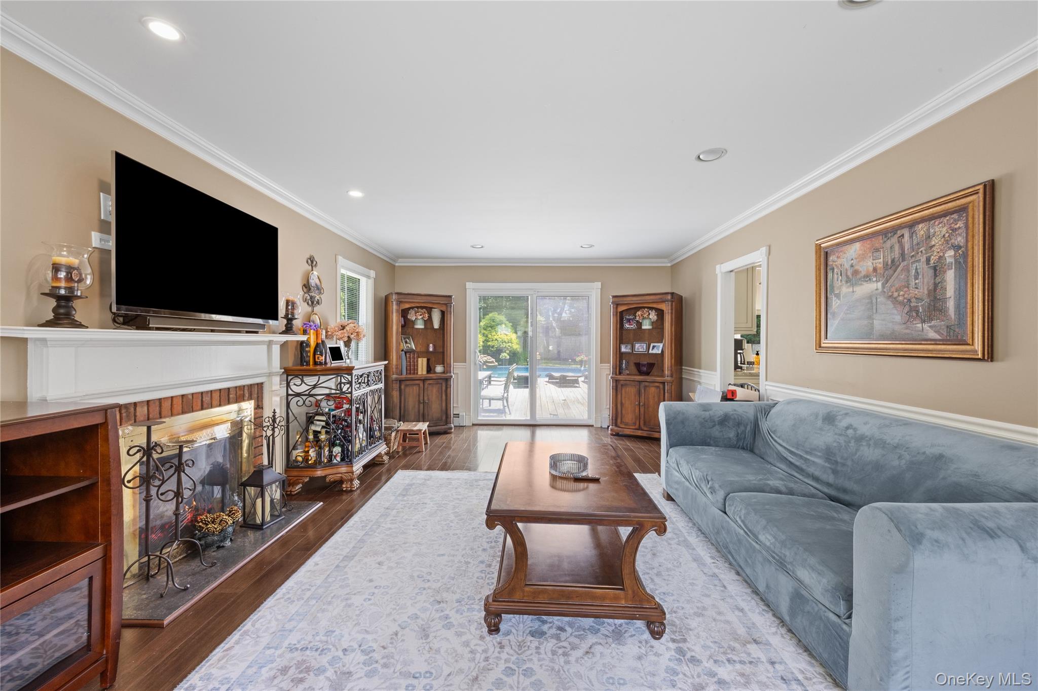 6 Stratton Lane Property Photo 3