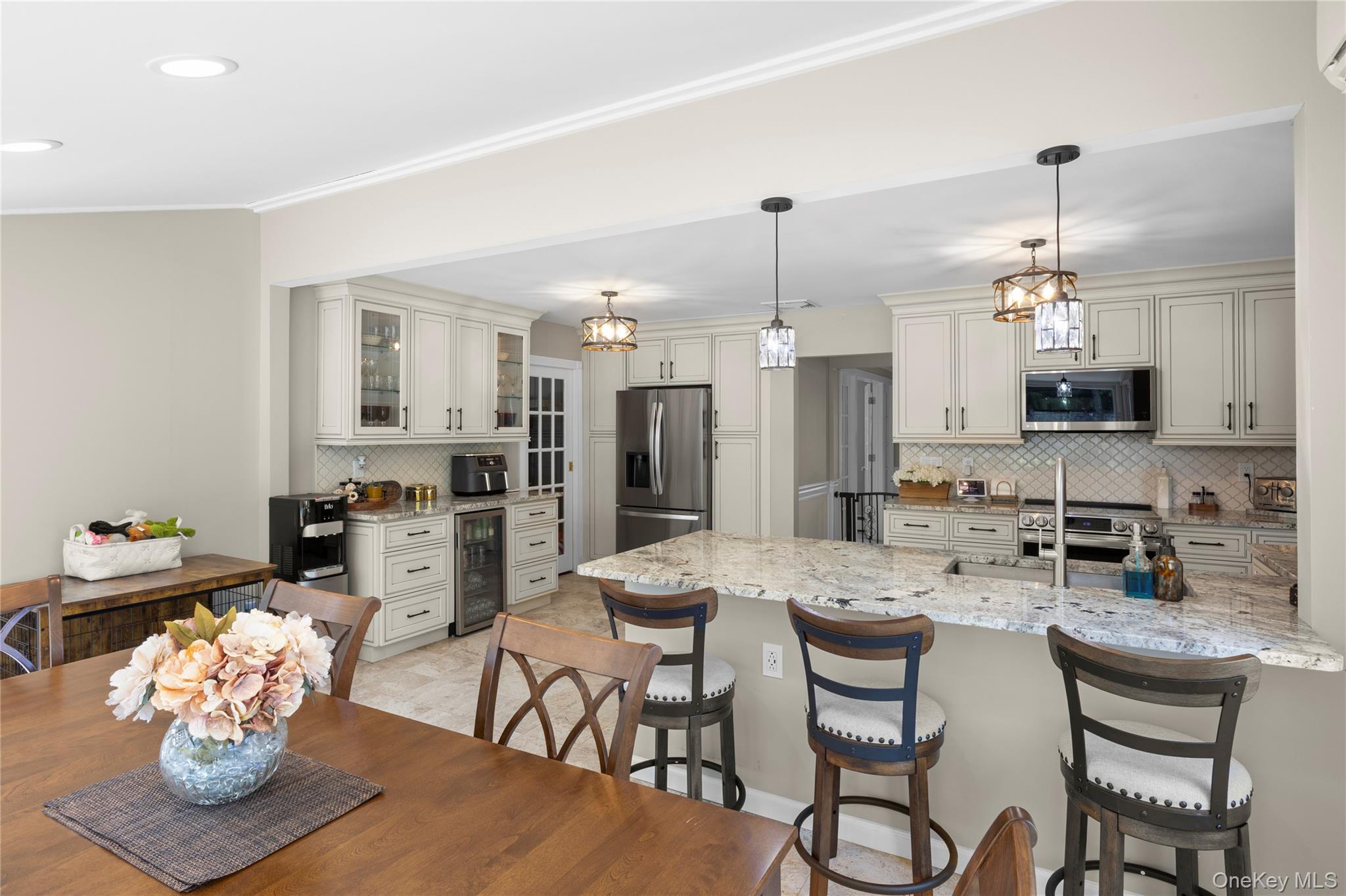 6 Stratton Lane Property Photo 12
