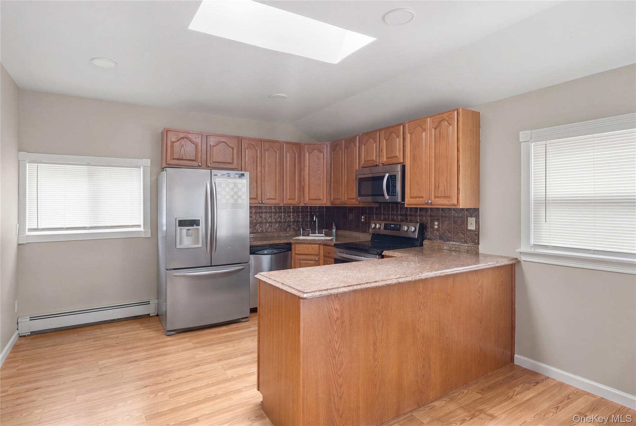 6 Stratton Lane Property Photo 27