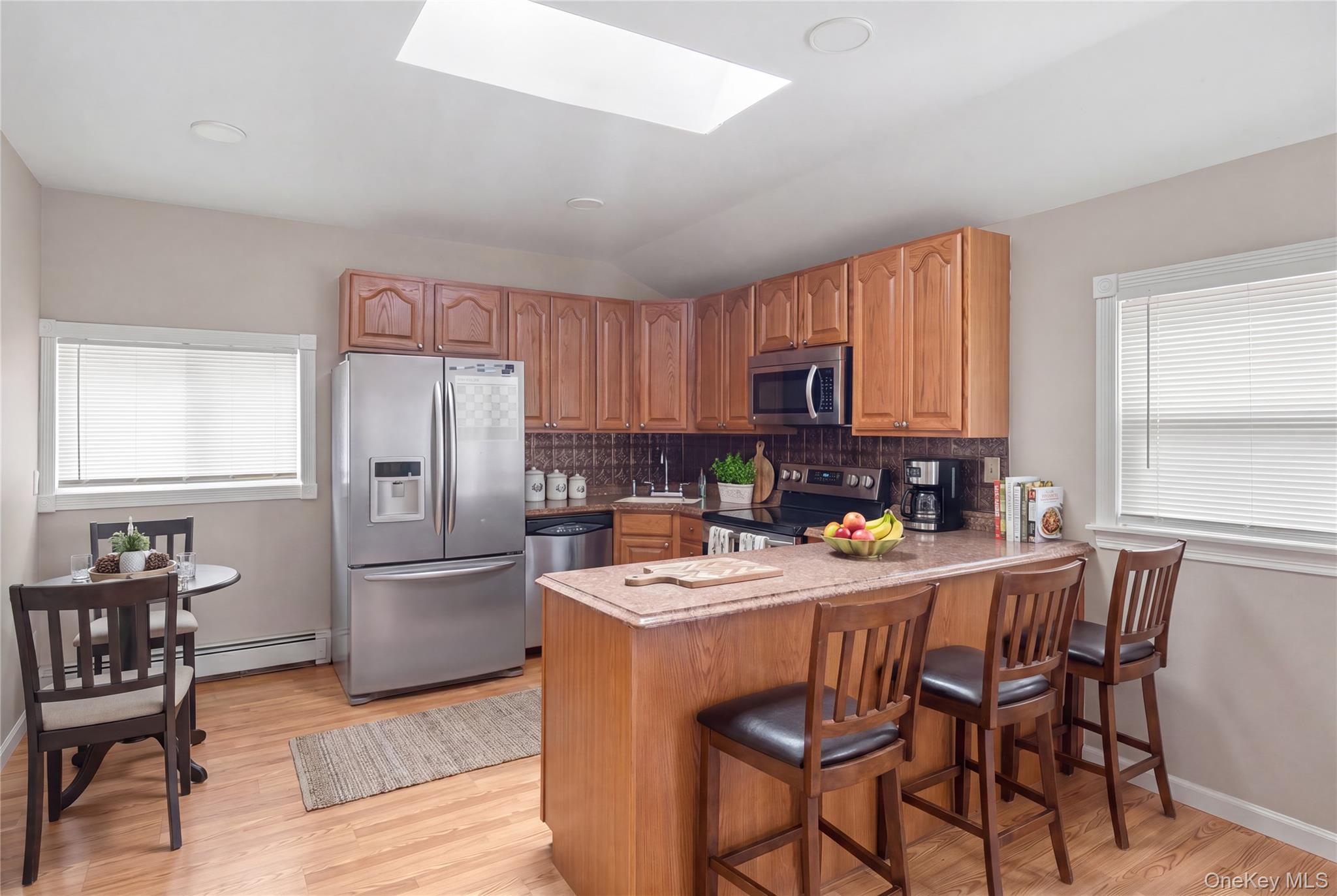 6 Stratton Lane Property Photo 28