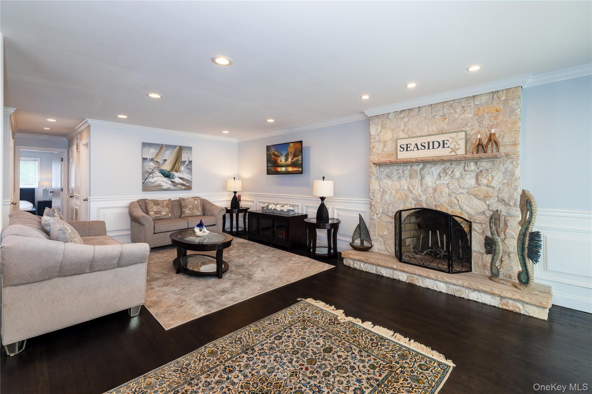 2590 Riverside Drive Property Photo 17