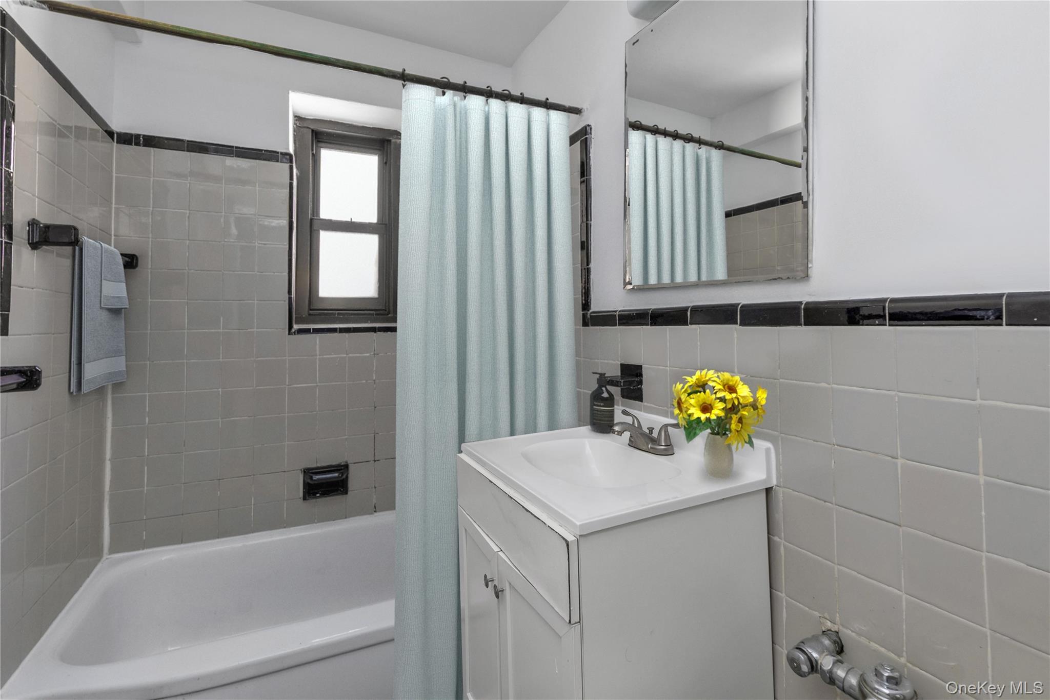 102-55 67 Road 3v Property Photo 5