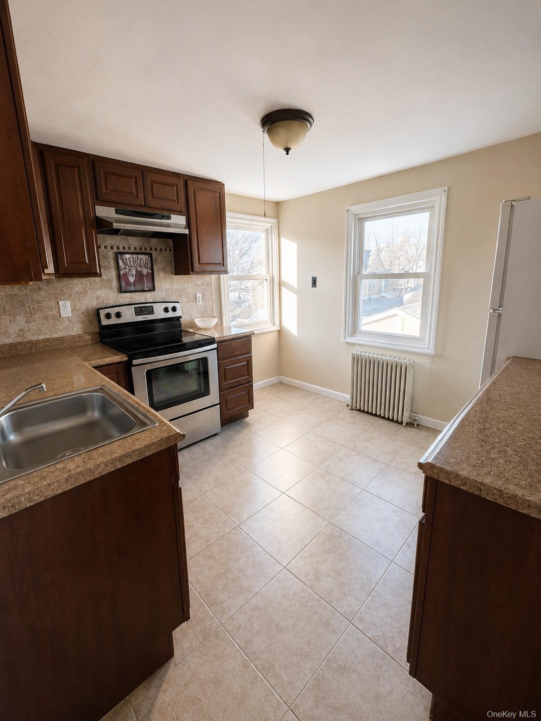 222 S. Dunton Avenue Property Photo 6