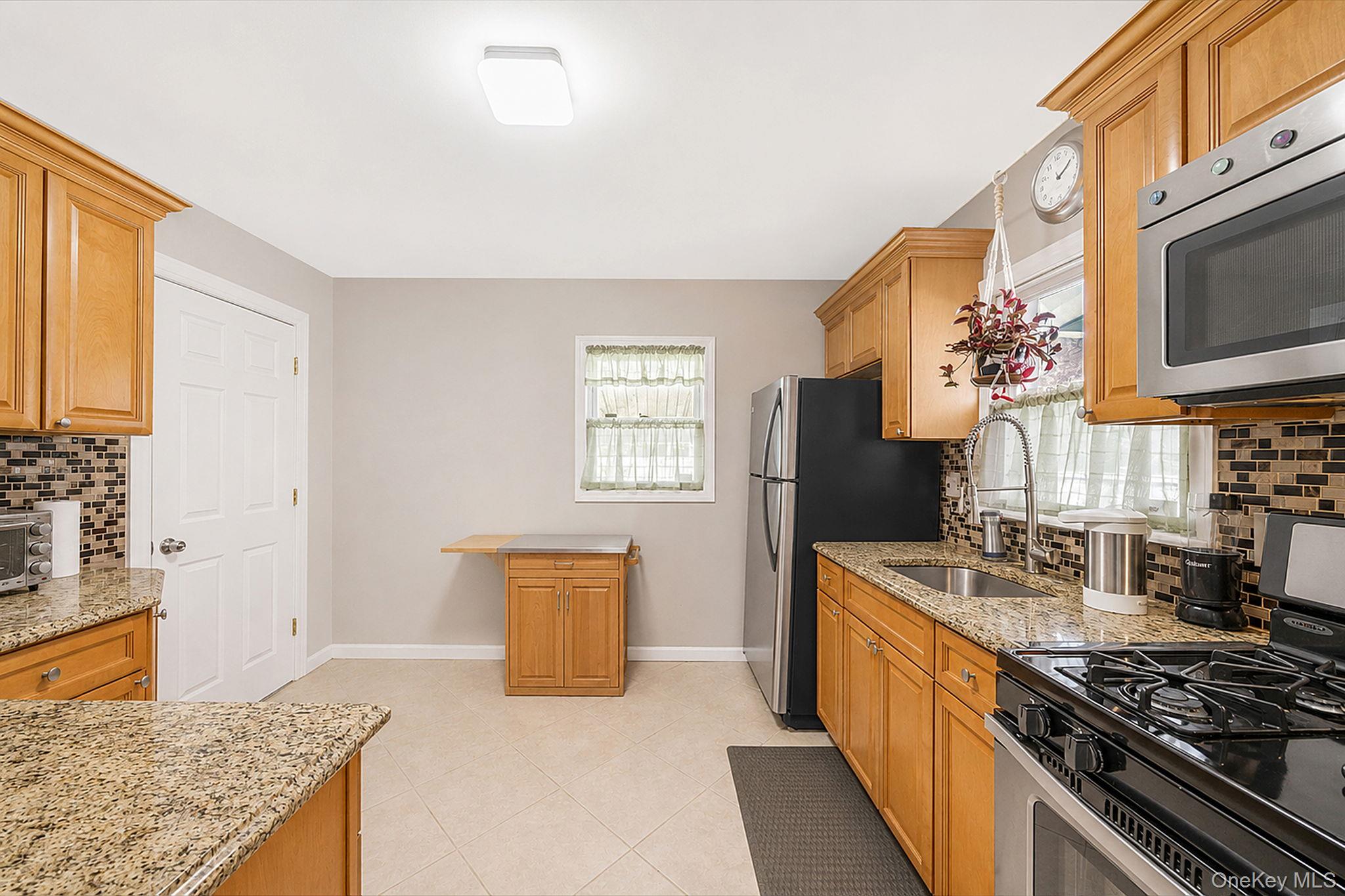 135 Clayton Street Property Photo 8