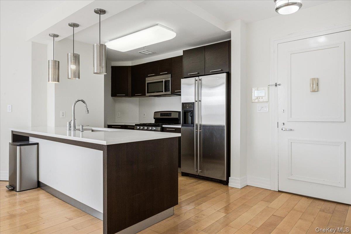 64-05 Yellowstone Boulevard Ph504 Property Photo 5