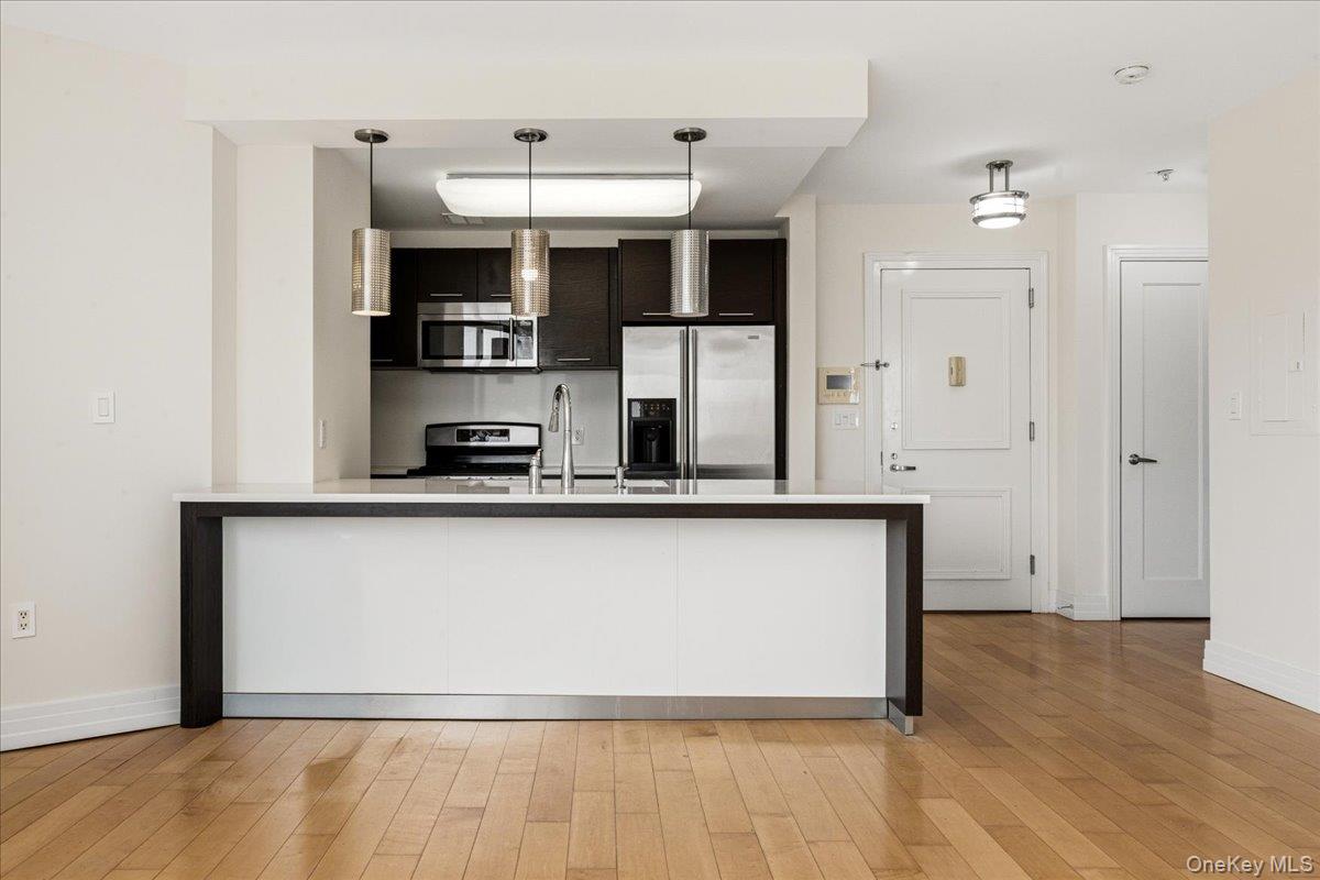 64-05 Yellowstone Boulevard Ph504 Property Photo 16