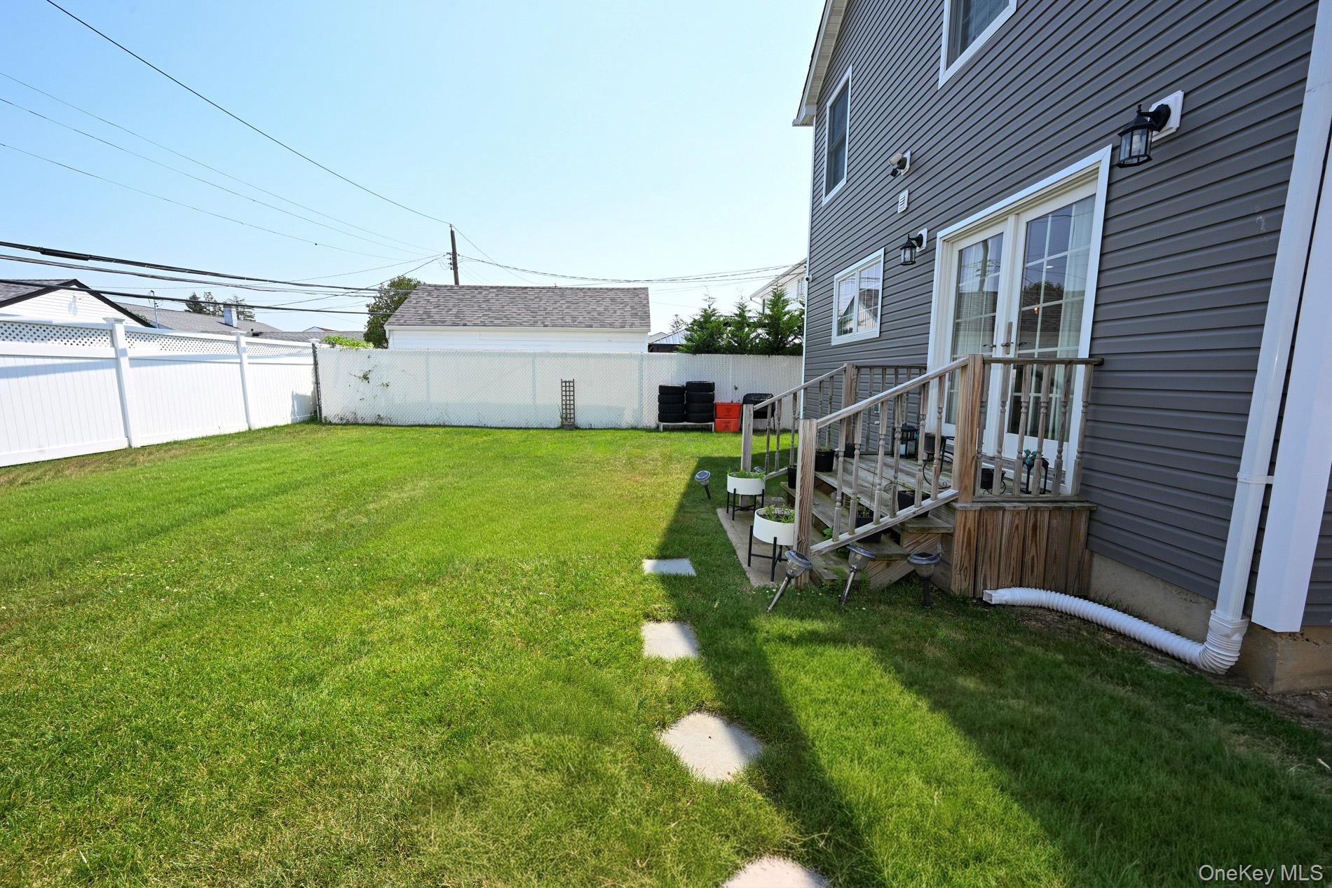 816 Gehrig Avenue Property Photo 6