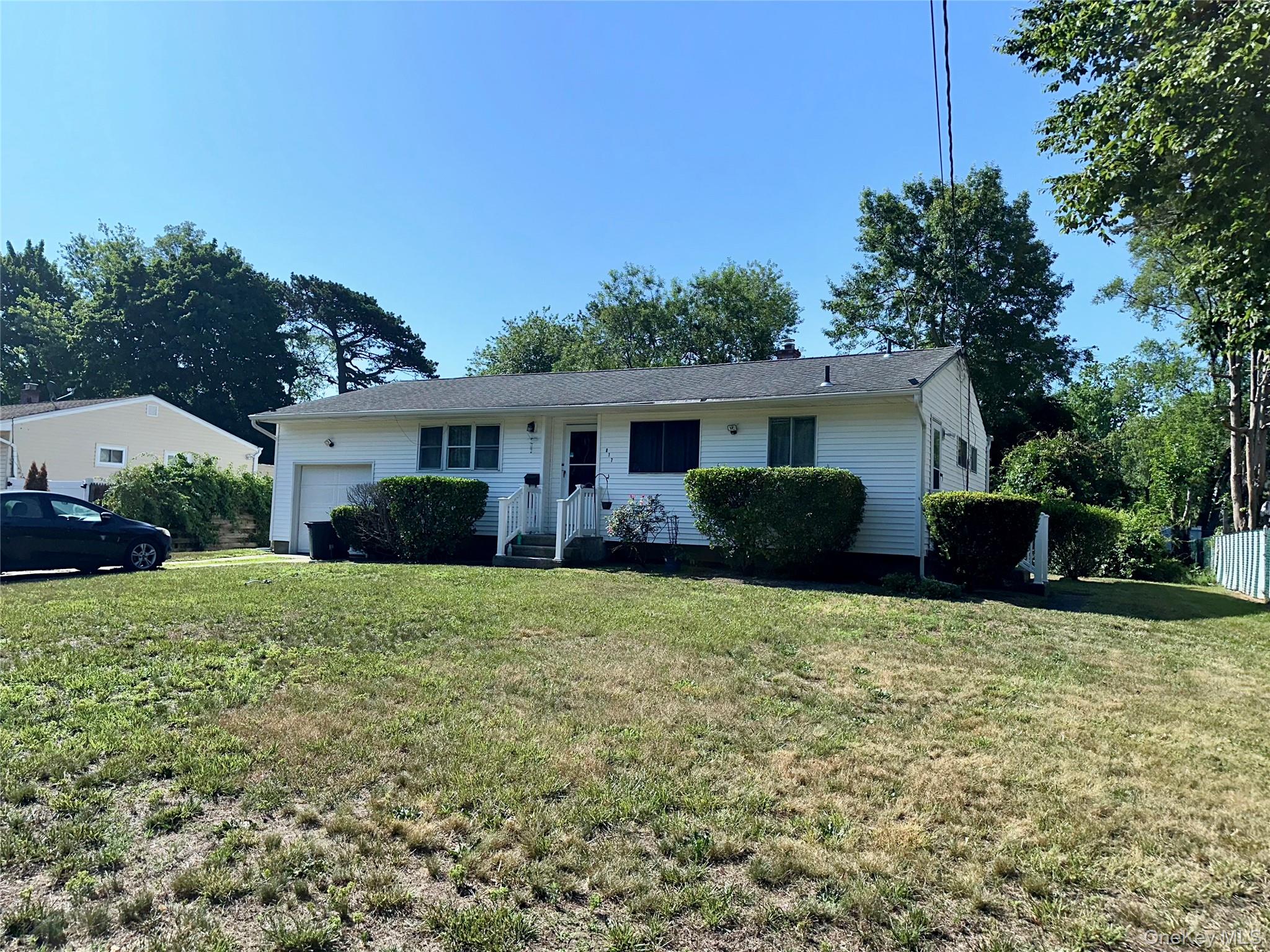 617 Freeman Avenue Property Photo 1