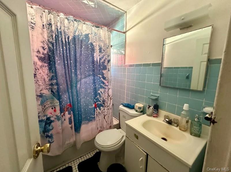 617 Freeman Avenue Property Photo 9