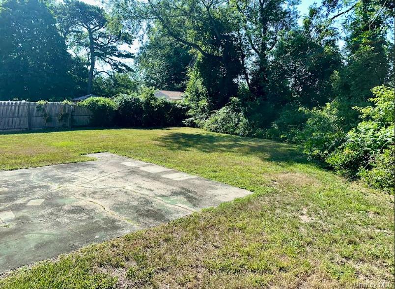 617 Freeman Avenue Property Photo 12