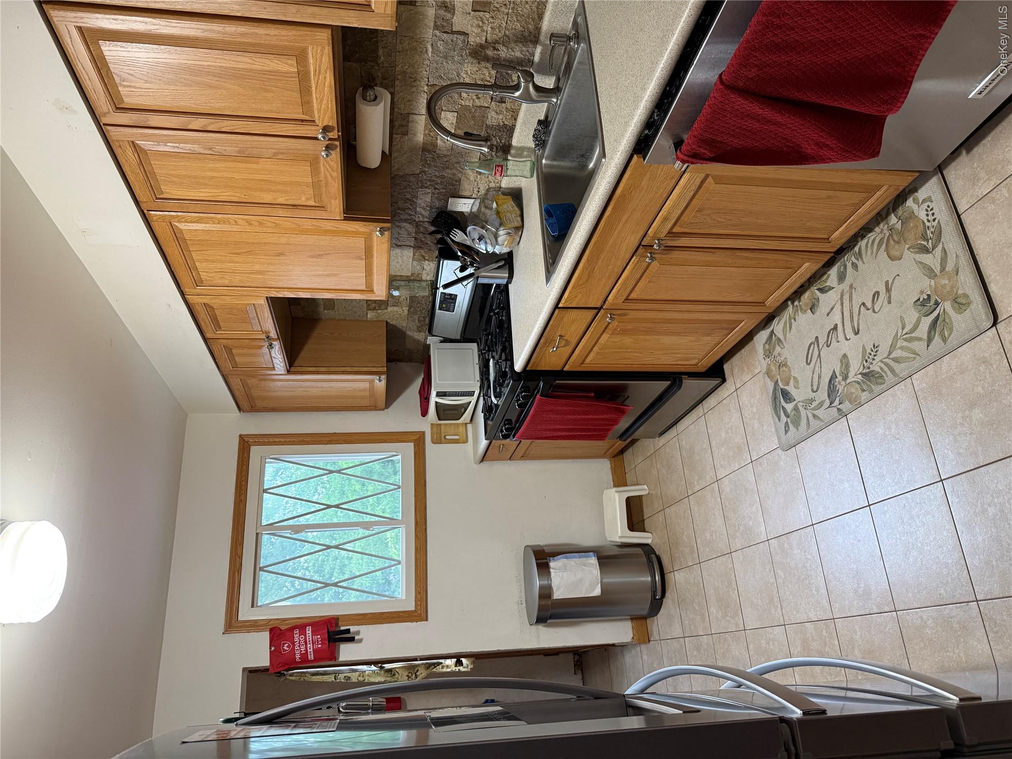 12 Heck Road Property Photo 4