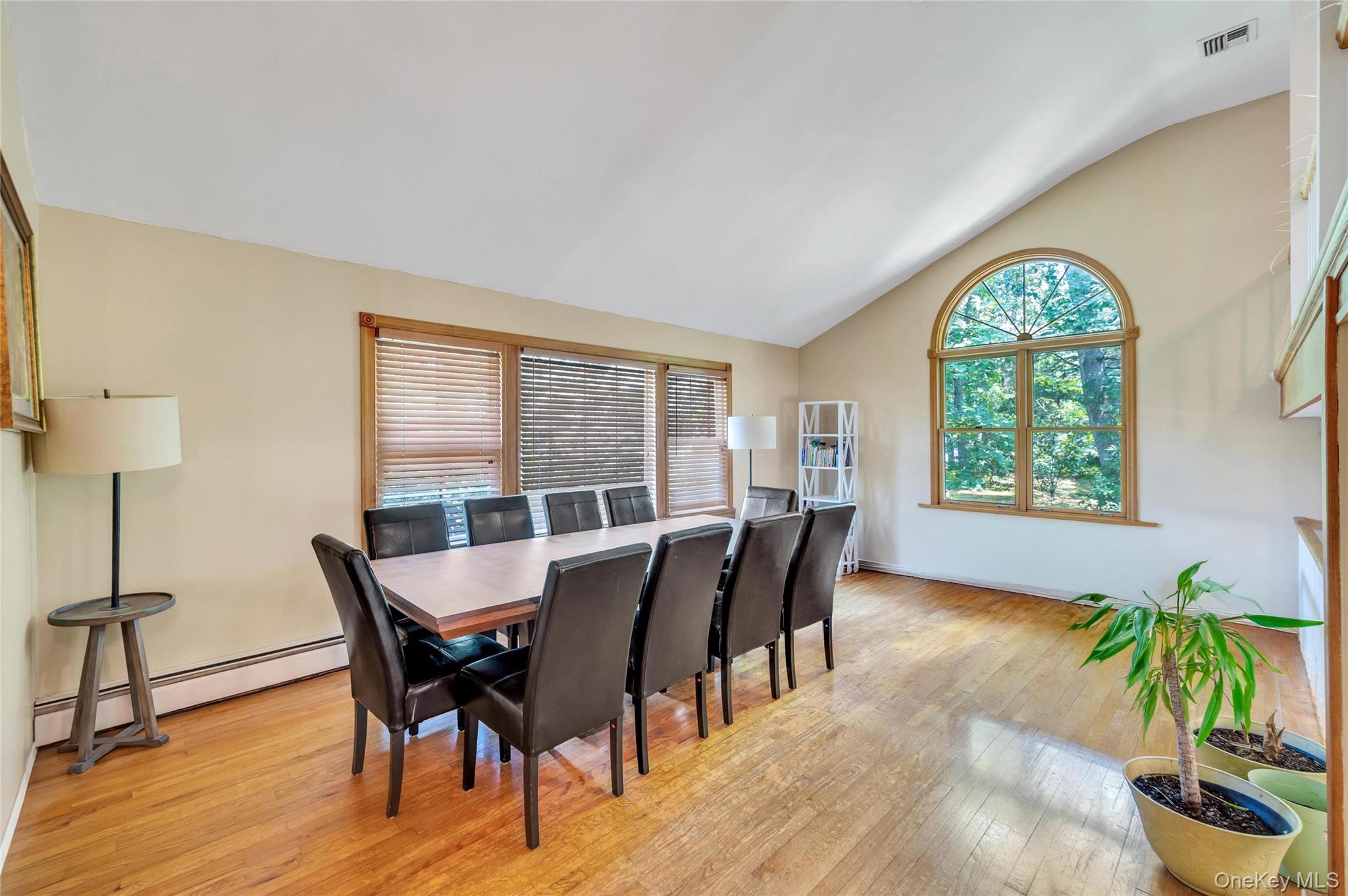 3 Spruce Circle Property Photo 4