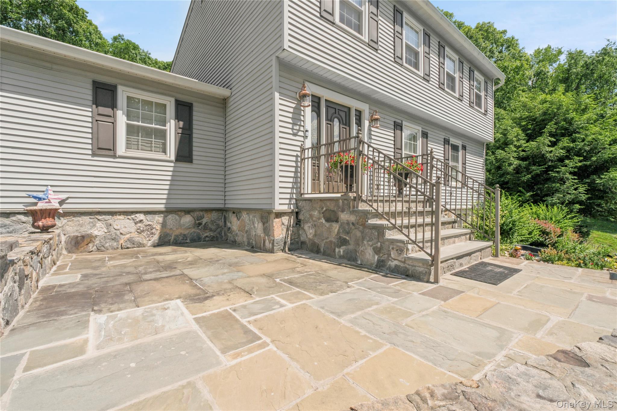 45 Christine Court Property Photo 2