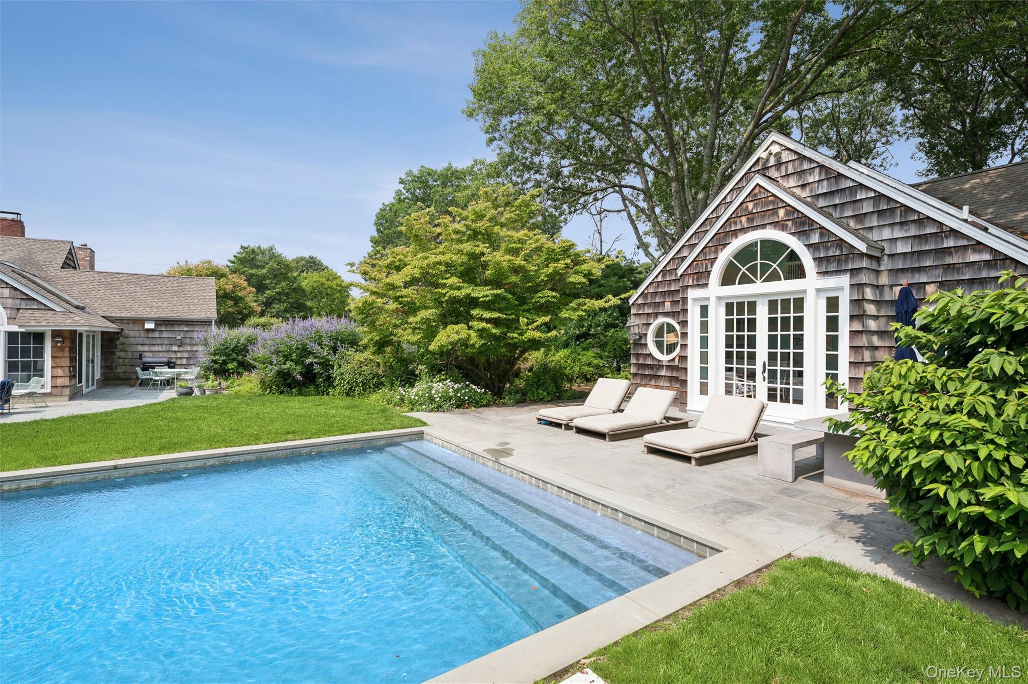20 Quogue Street Property Photo 25
