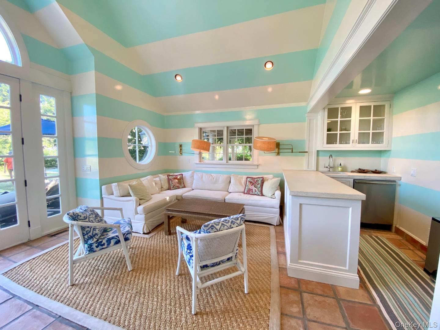 20 Quogue Street Property Photo 26