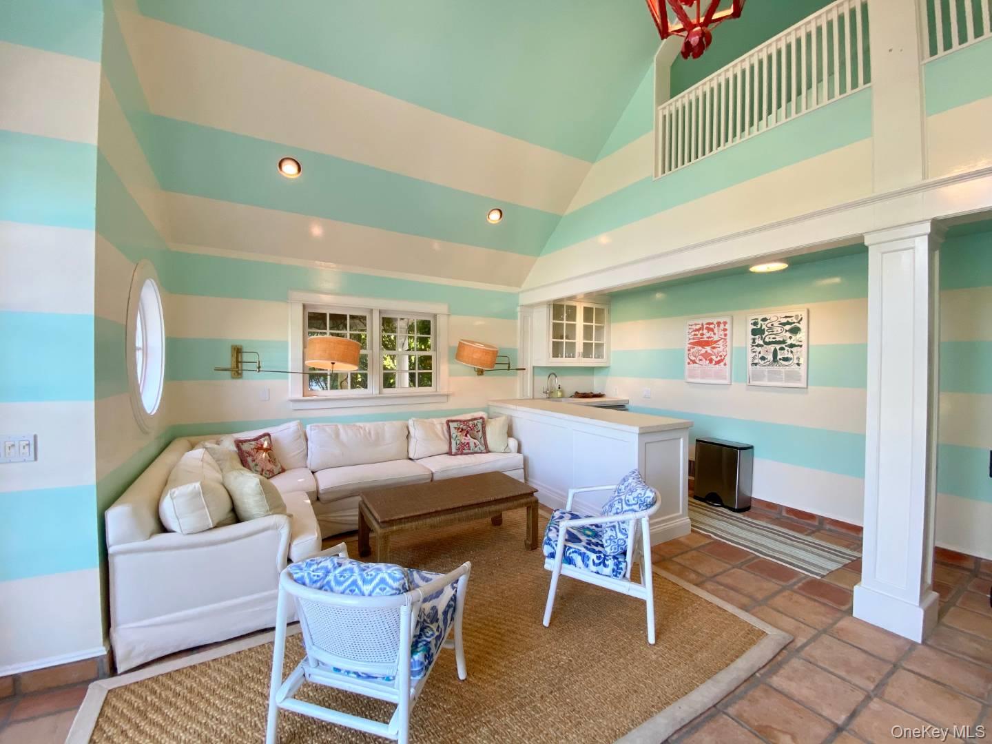 20 Quogue Street Property Photo 27