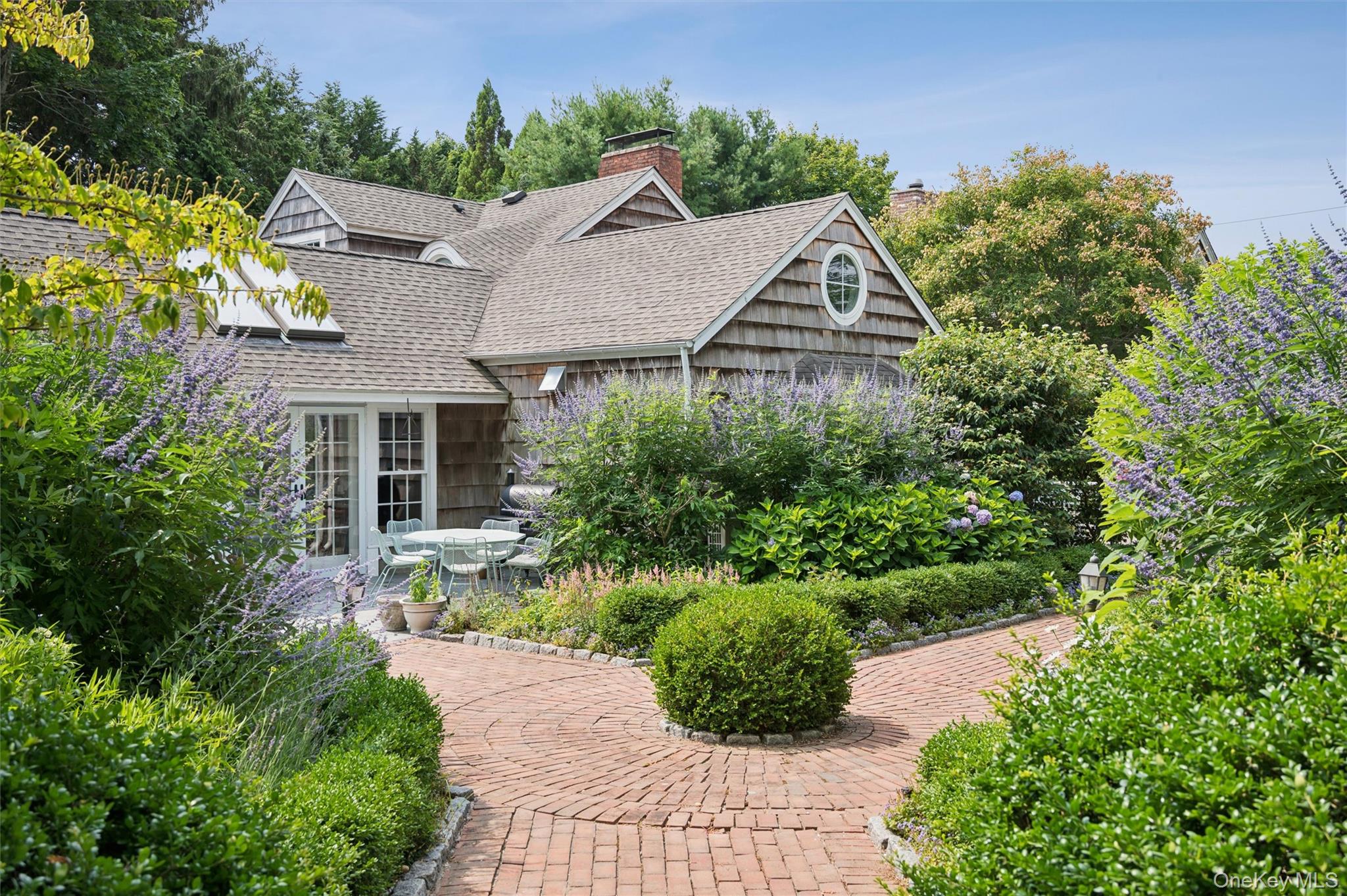 20 Quogue Street Property Photo 31