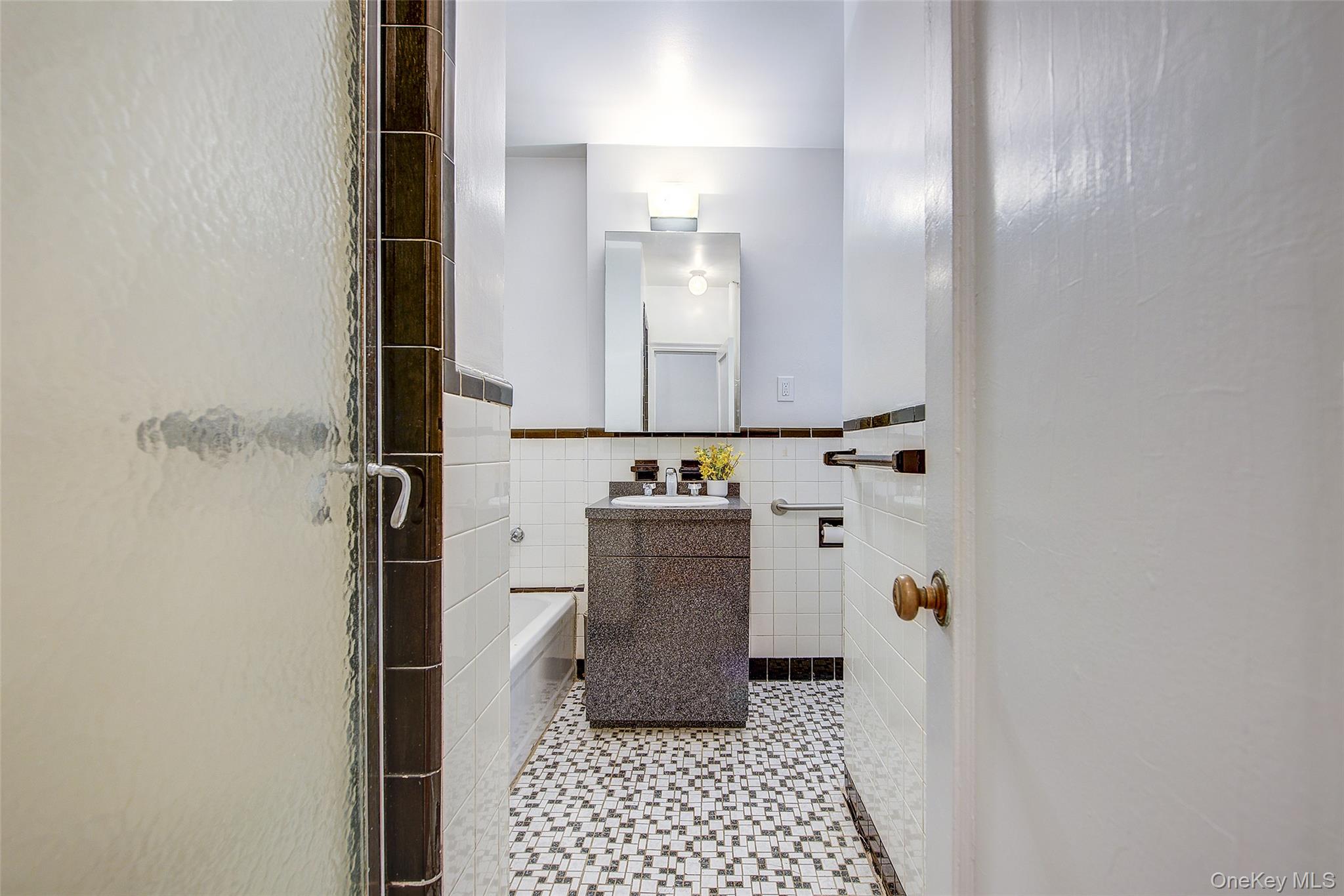35-24 78th Street A48 Property Photo 15