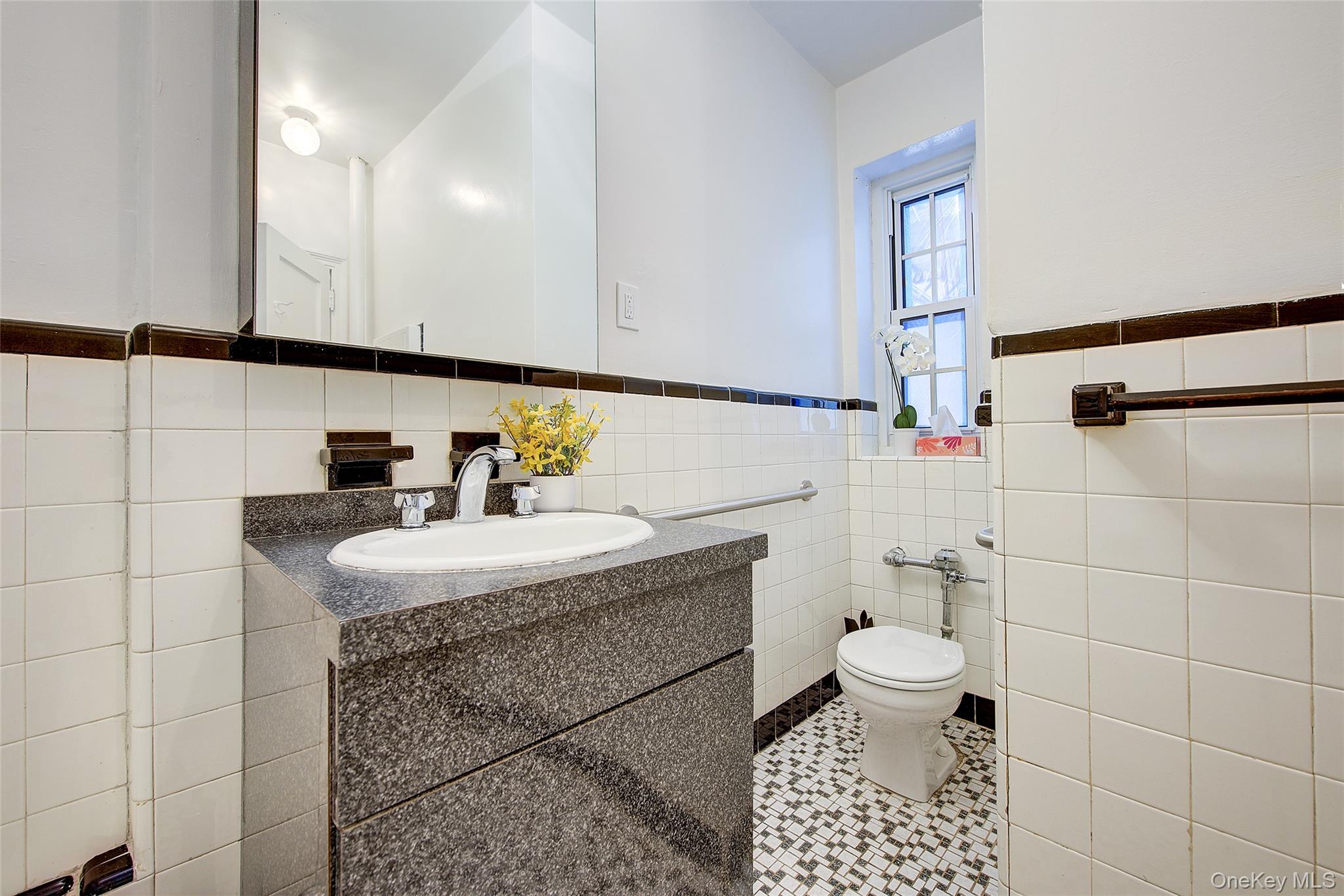 35-24 78th Street A48 Property Photo 17