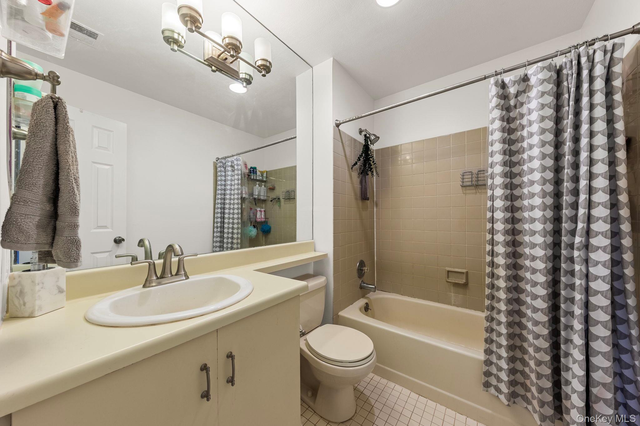 100 Daly Boulevard 2810 Property Photo 10