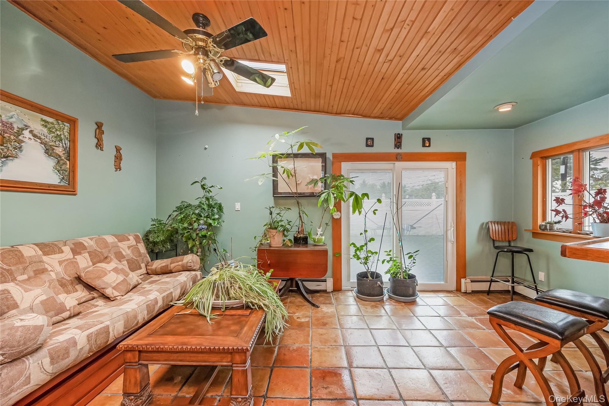 2 Glow Lane Property Photo 12