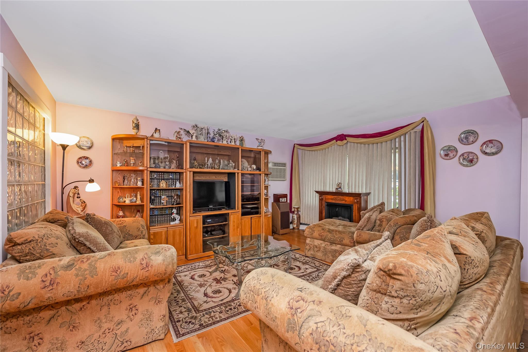 2 Glow Lane Property Photo 14