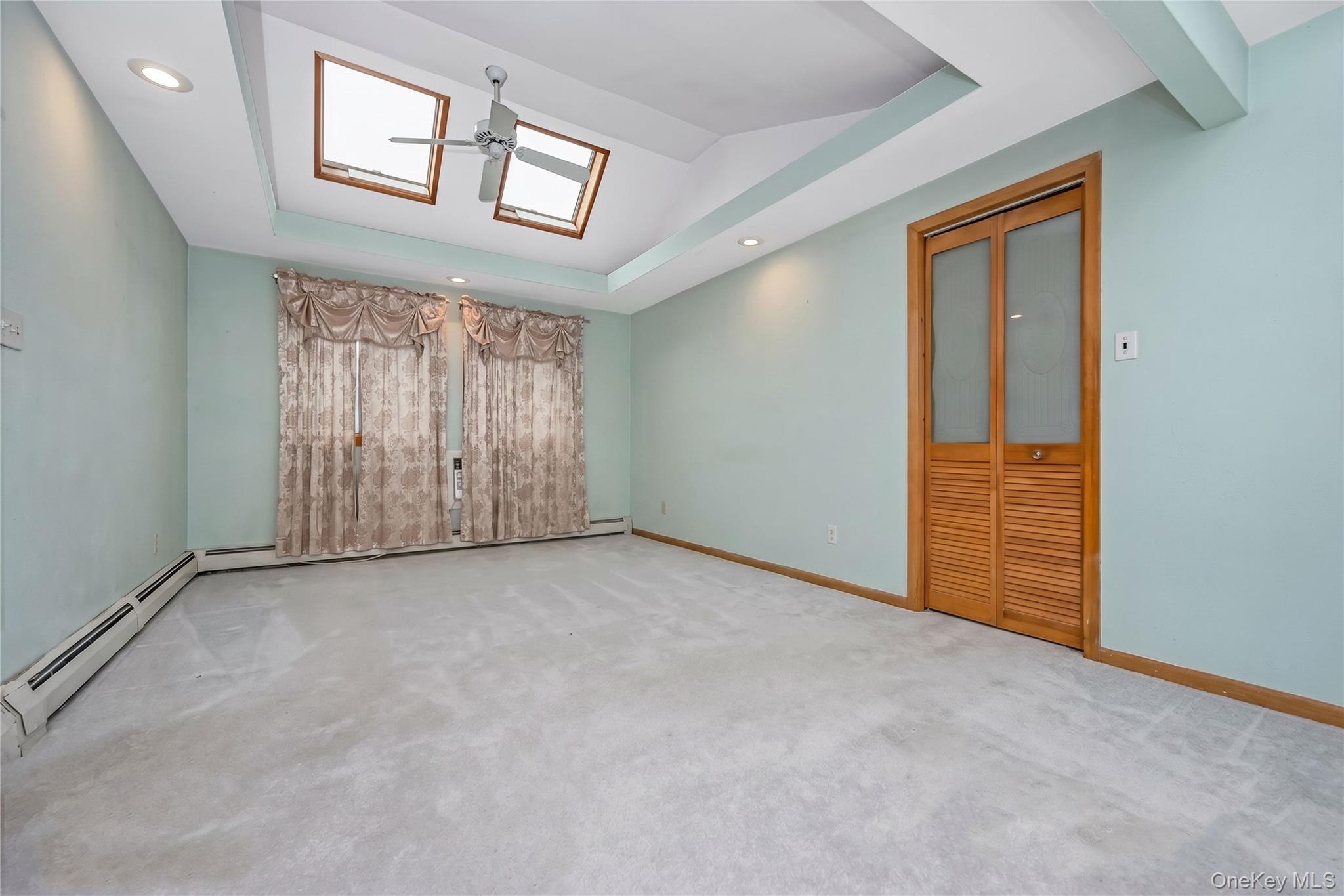 2 Glow Lane Property Photo 15