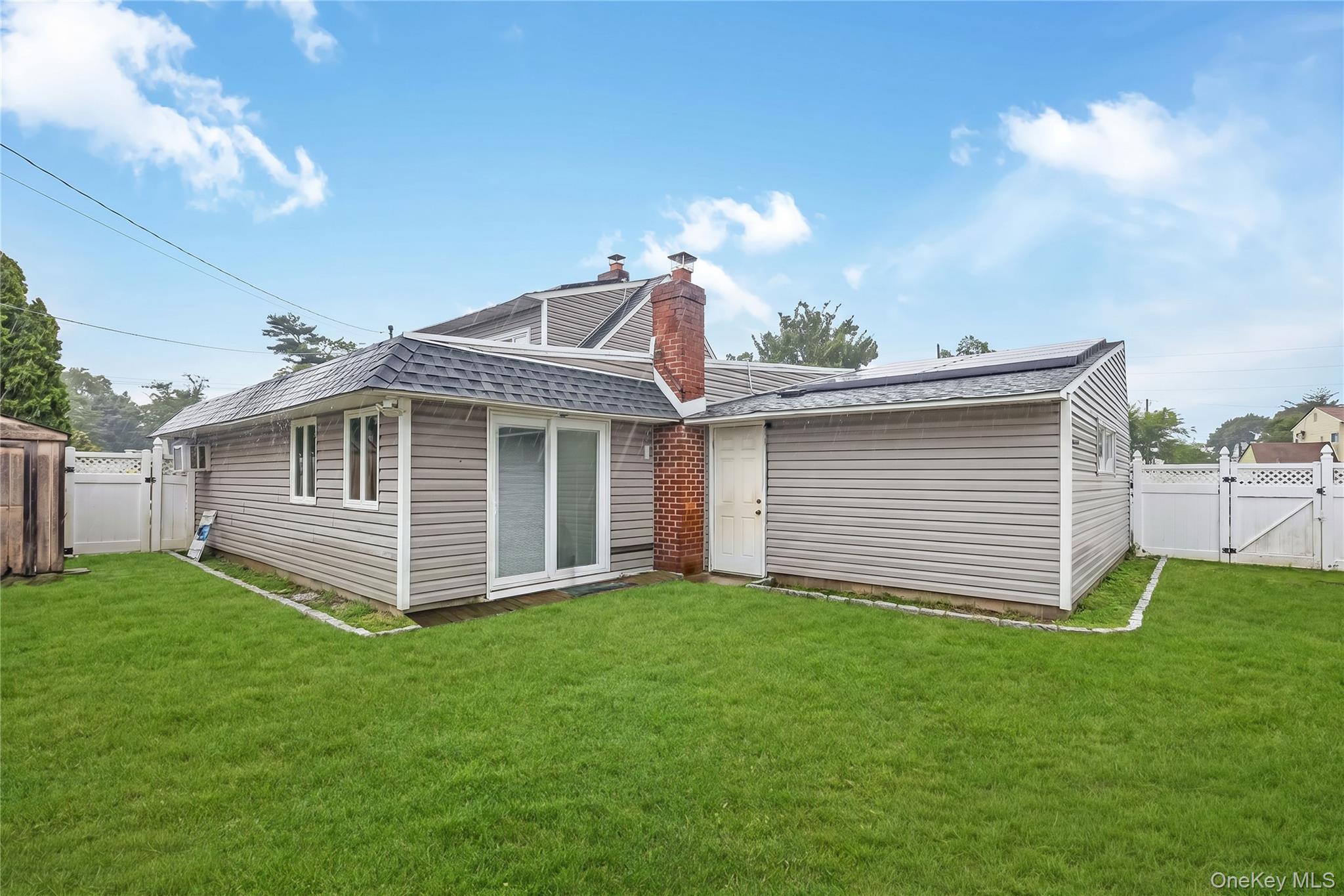2 Glow Lane Property Photo 29