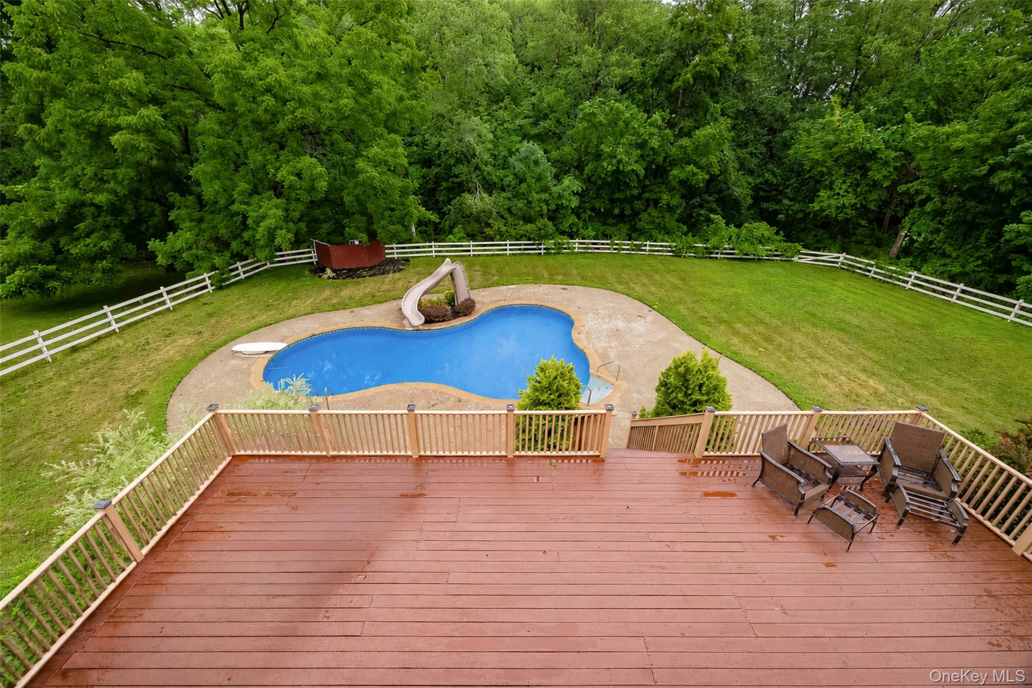 7 Fox Run Road Property Photo 5