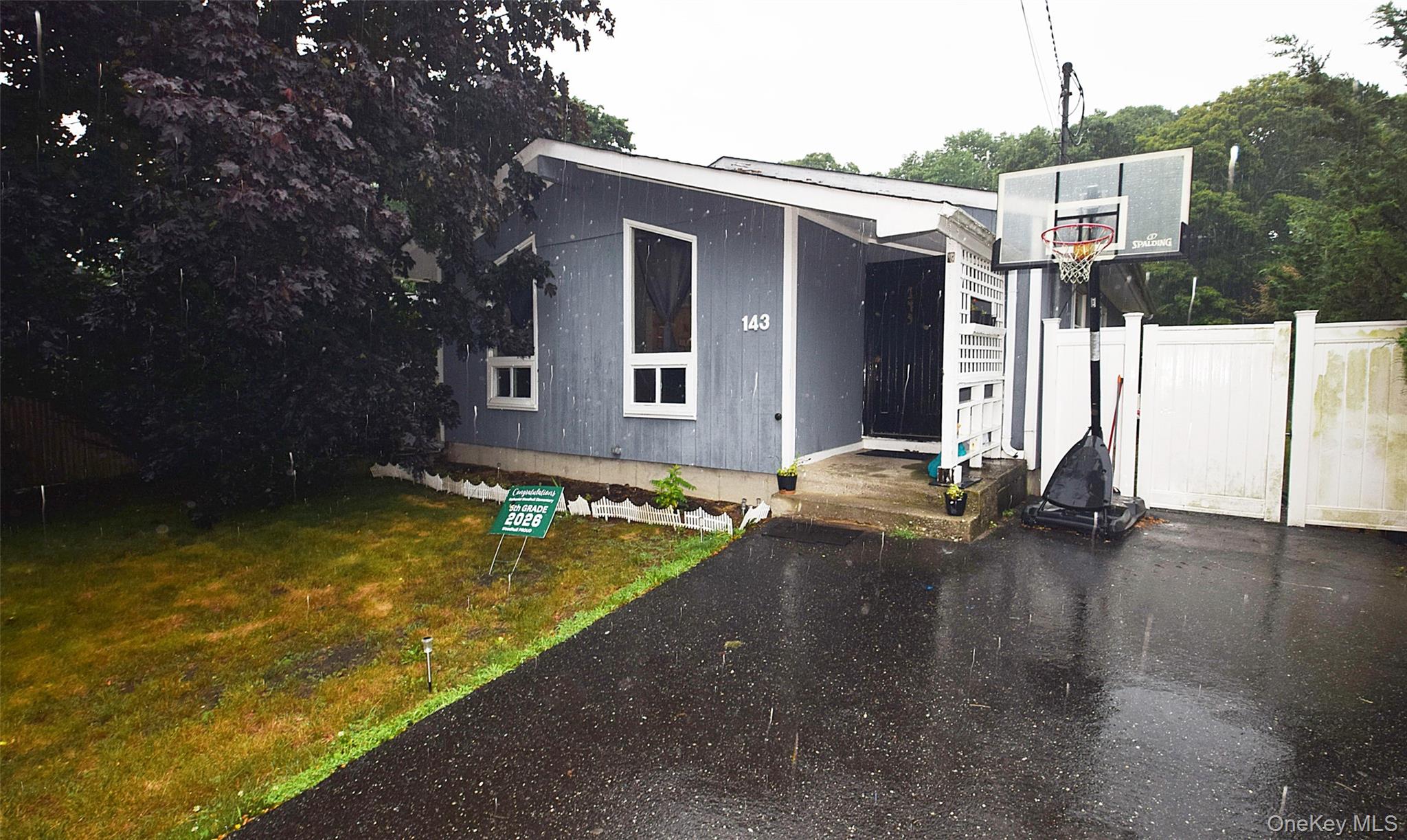 143 Meadowmere Avenue Property Photo 1