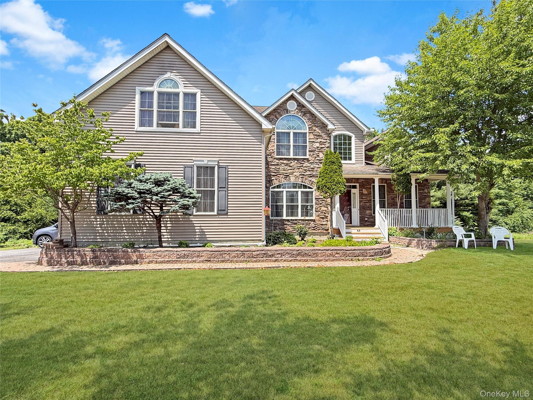43 Regency Drive Property Photo 1