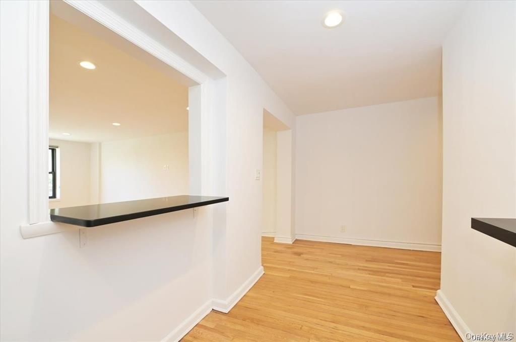 1 Maple Drive 2-j Property Photo 6