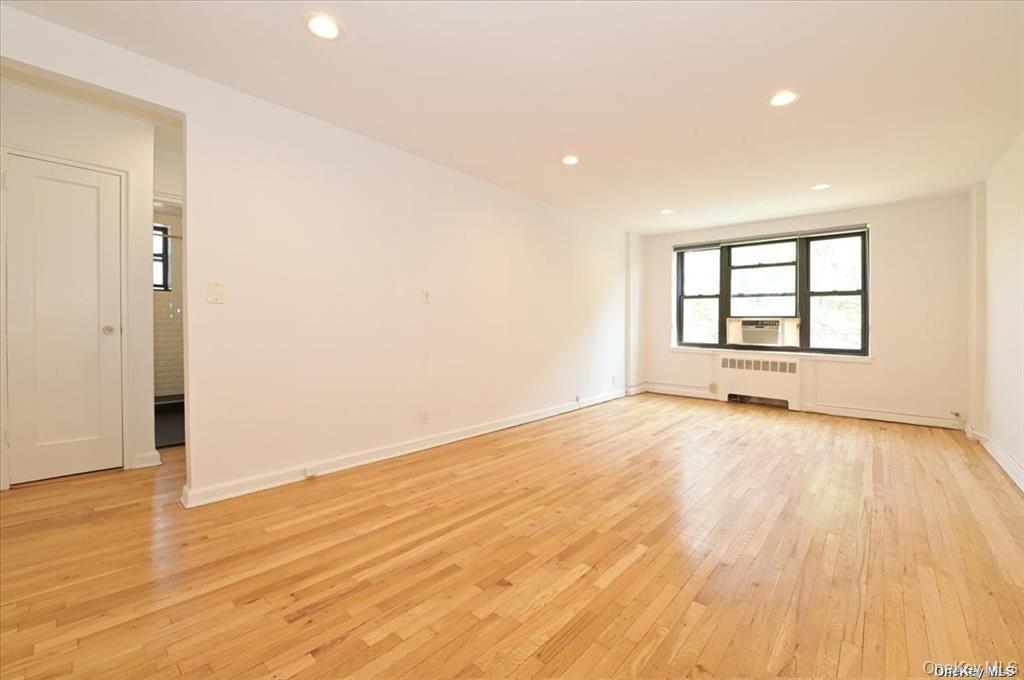 1 Maple Drive 2-j Property Photo 9