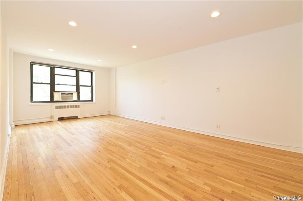 1 Maple Drive 2-j Property Photo 10