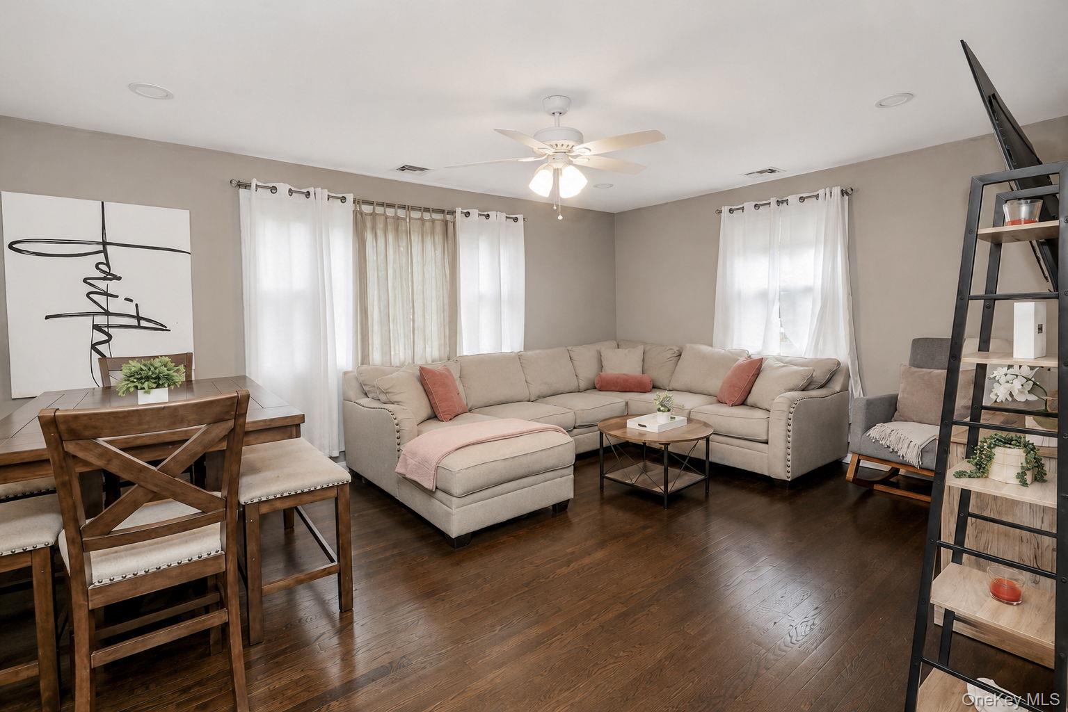 40 Wall Street Property Photo 3