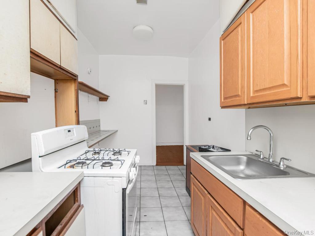 2081 Cruger Avenue 4c Property Photo 8