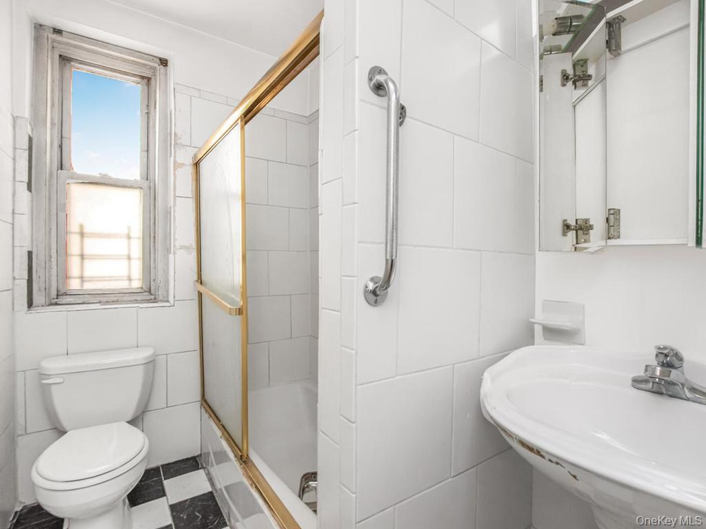 2081 Cruger Avenue 4c Property Photo 10