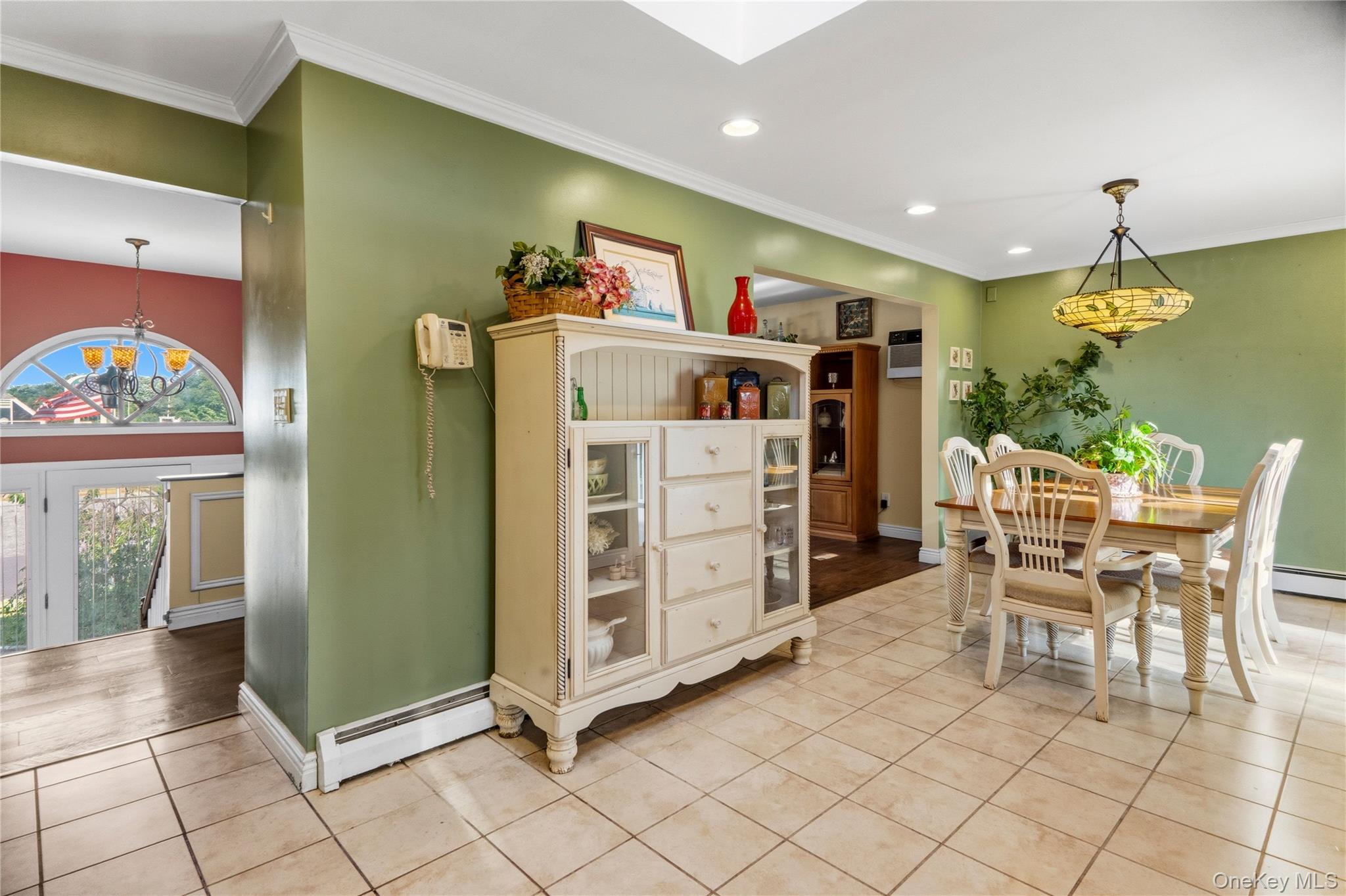 1296 Oak Avenue Property Photo 6