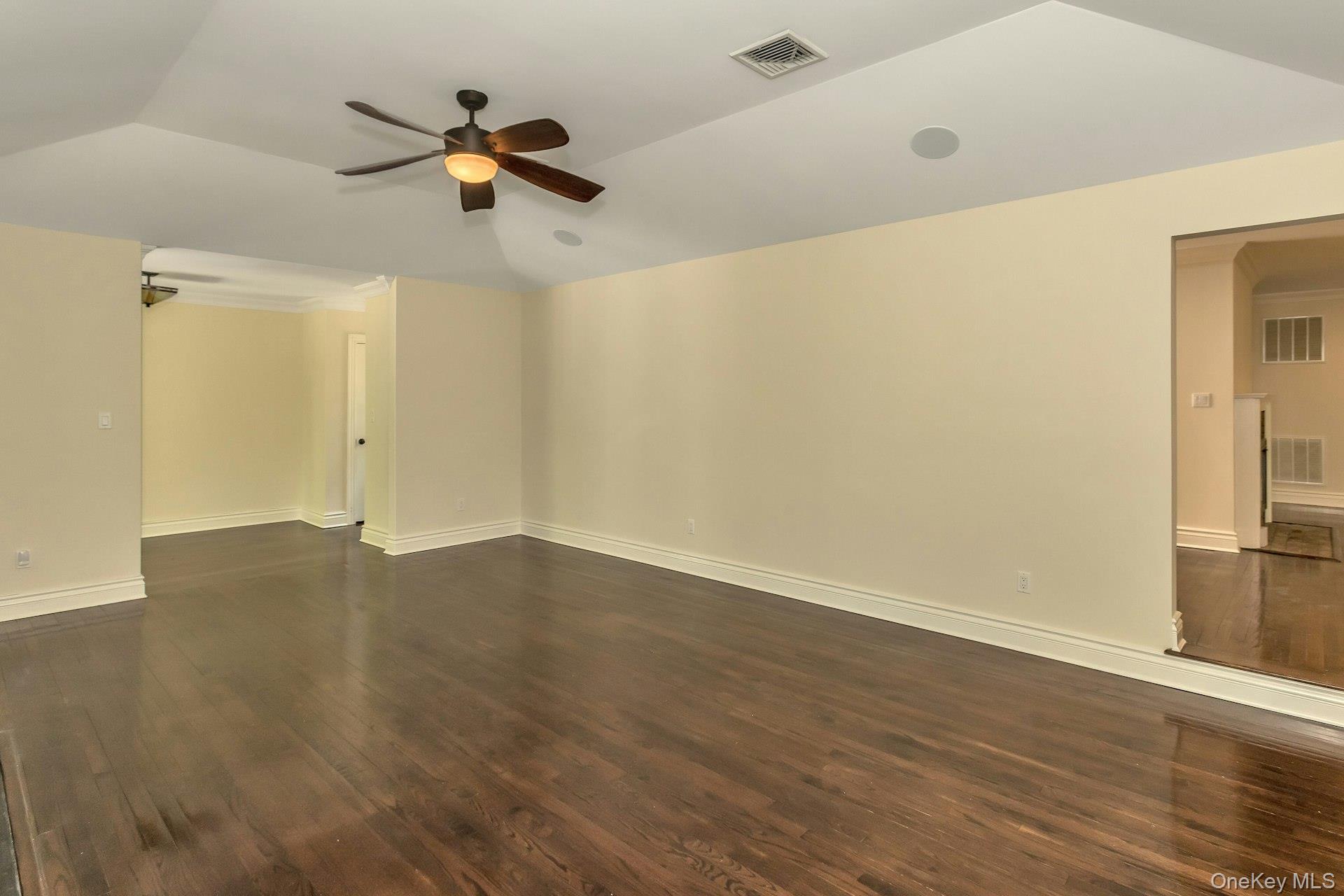 10 Laurel Cove Road Property Photo 6