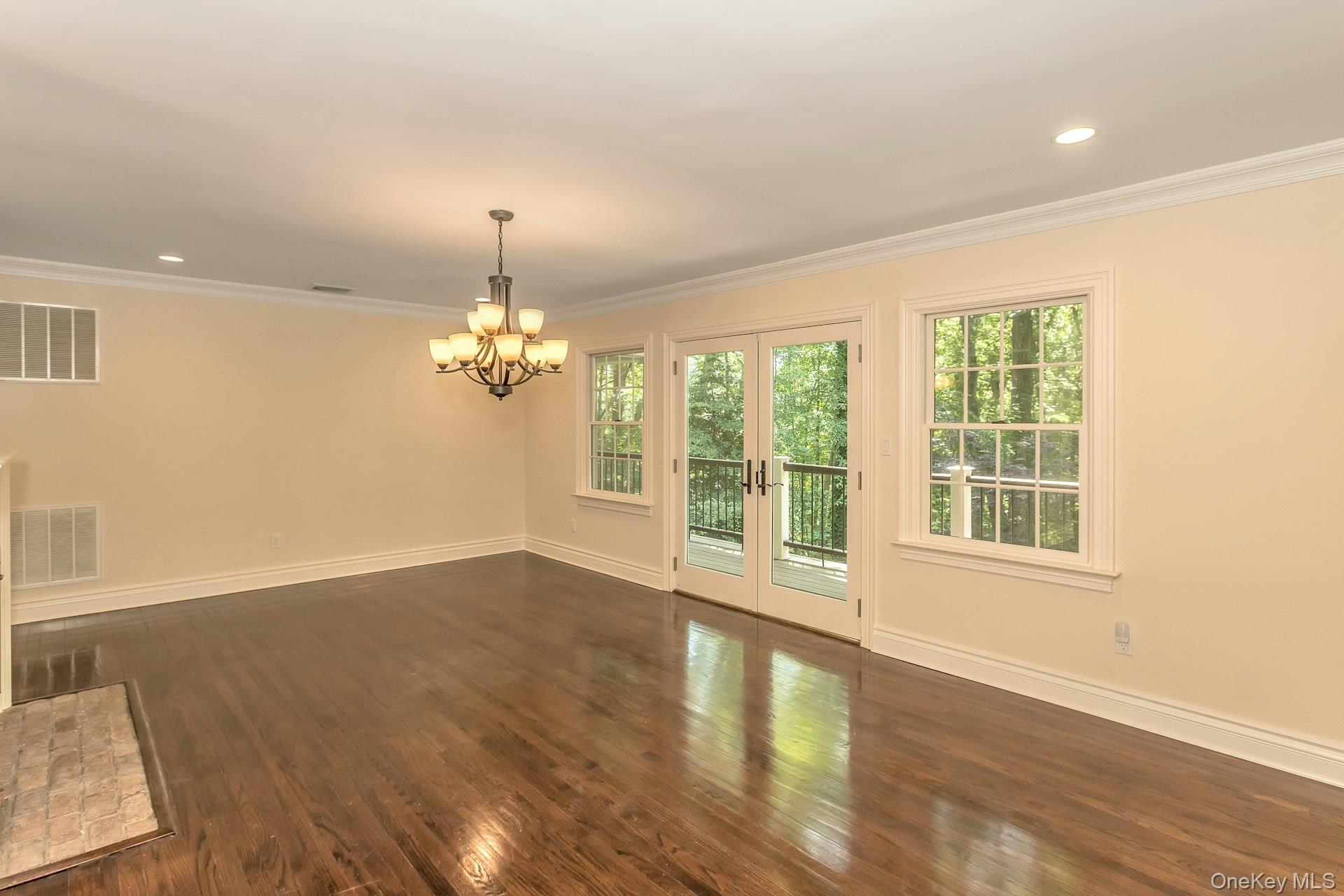 10 Laurel Cove Road Property Photo 9