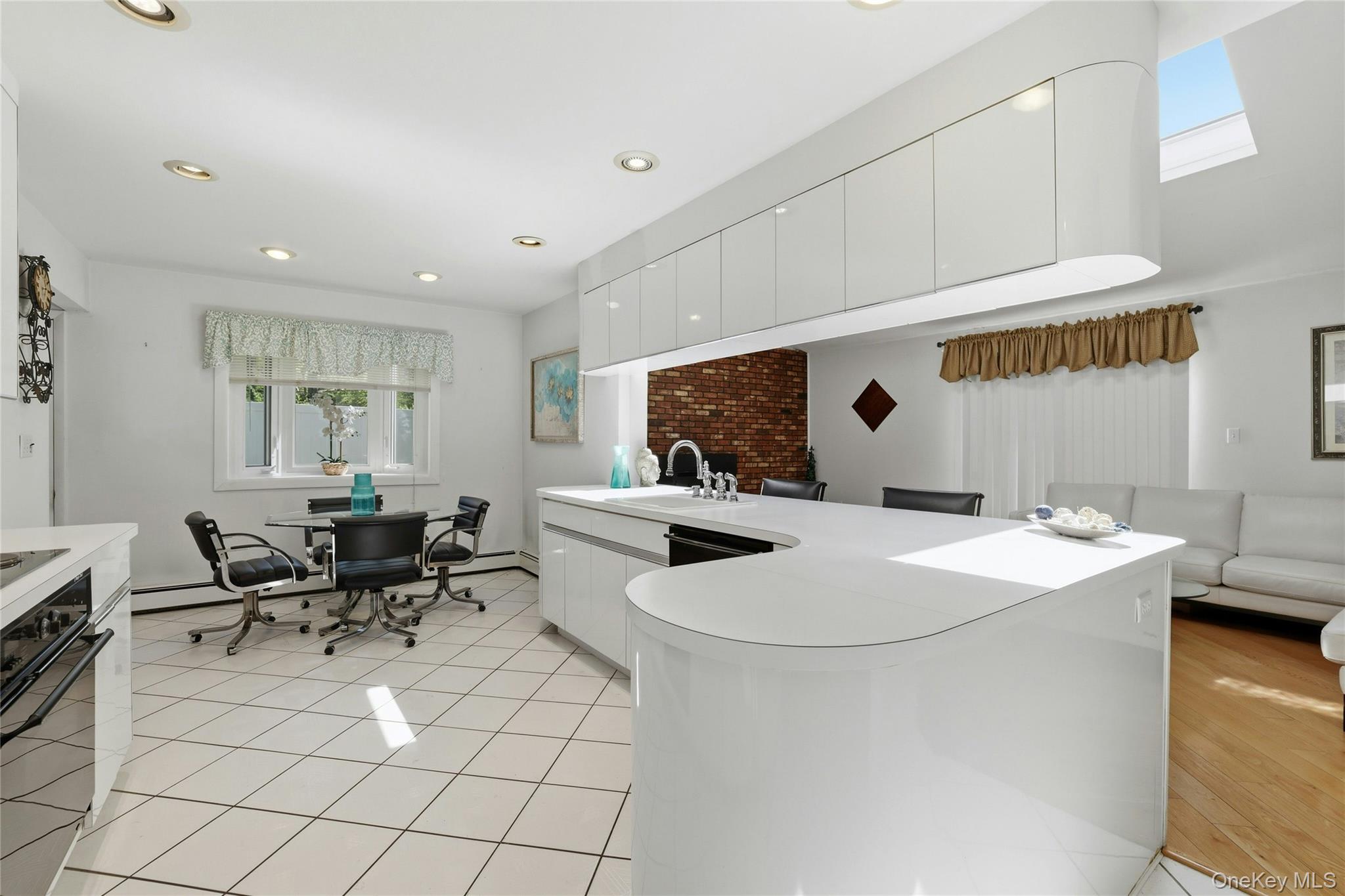 3 King Avenue Property Photo 7