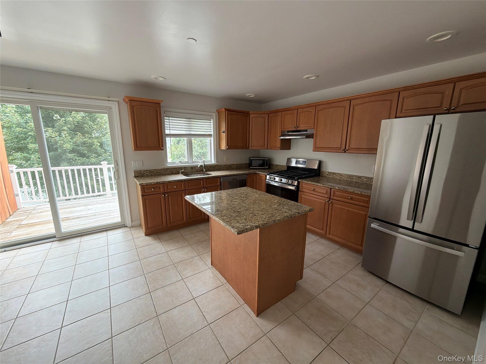 71 Crotona Avenue 69 Property Photo 4