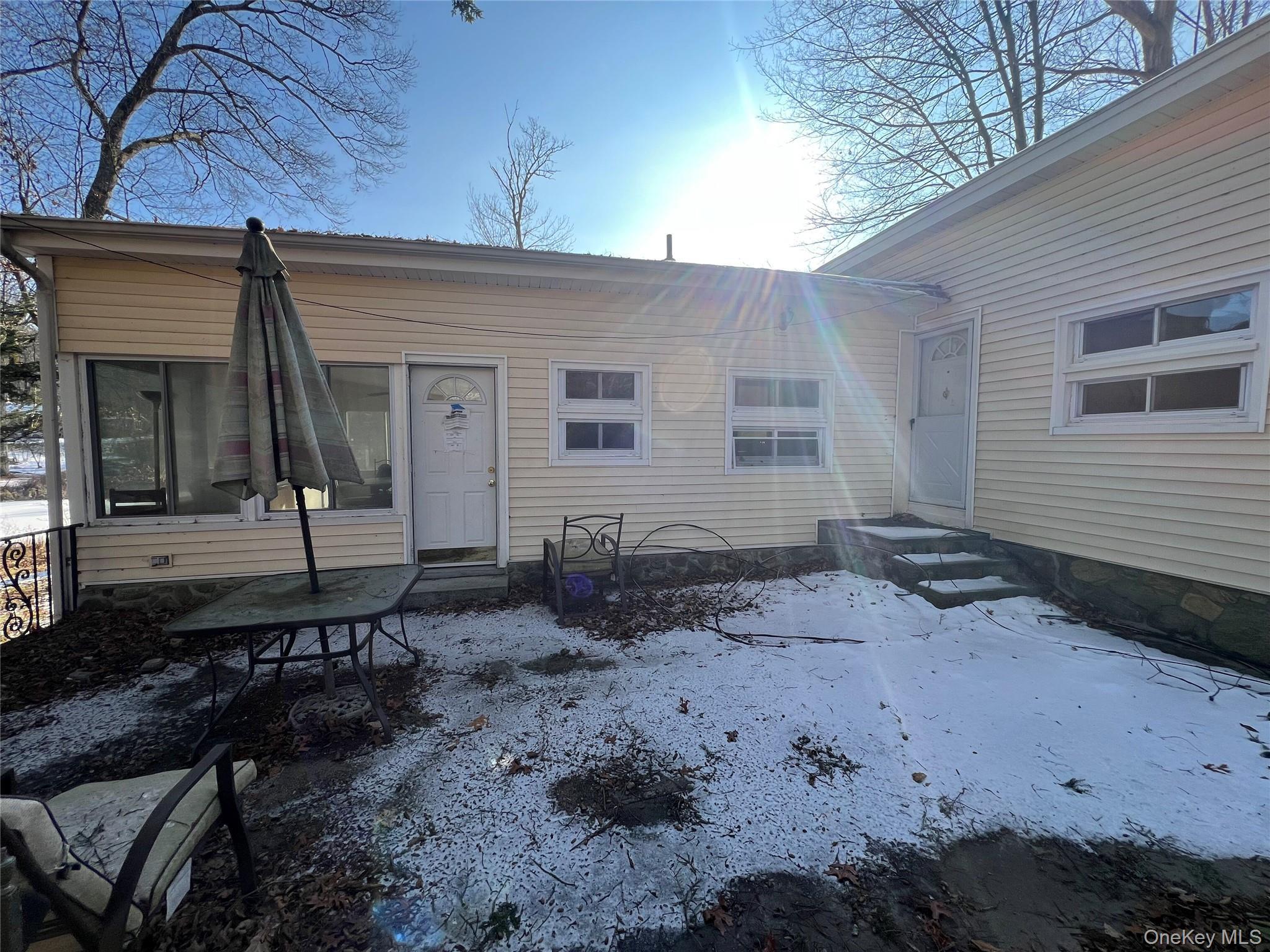298 Old Albany Post Road Property Photo 1