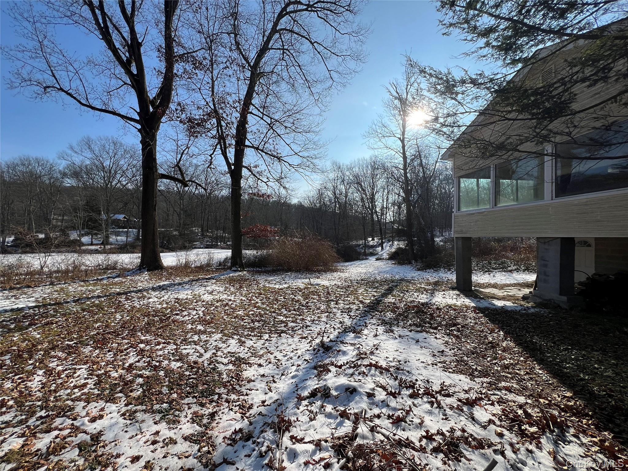 298 Old Albany Post Road Property Photo 3